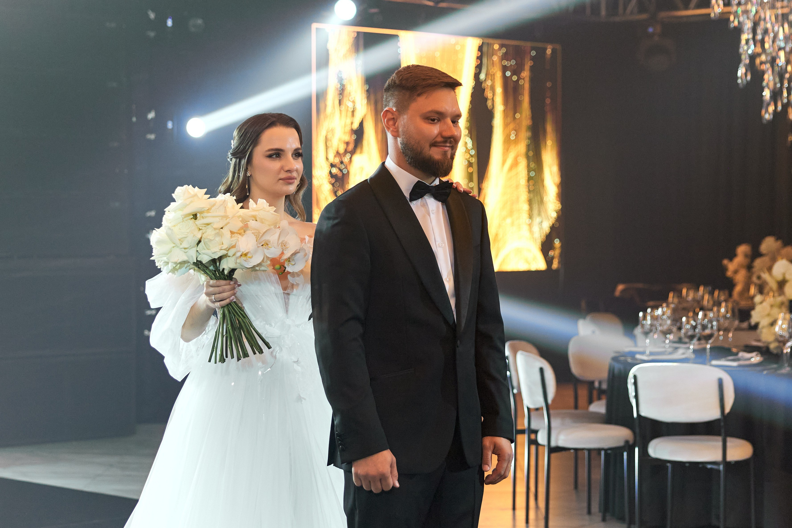 Свадьба с искусственным интеллектом в Усадьбе фамилии от ТВИНС СТУДИО лучших фотографов Краснодара. ТВИНС СТУДИО — лучшие свадебные фотографы и видеографы в Краснодаре