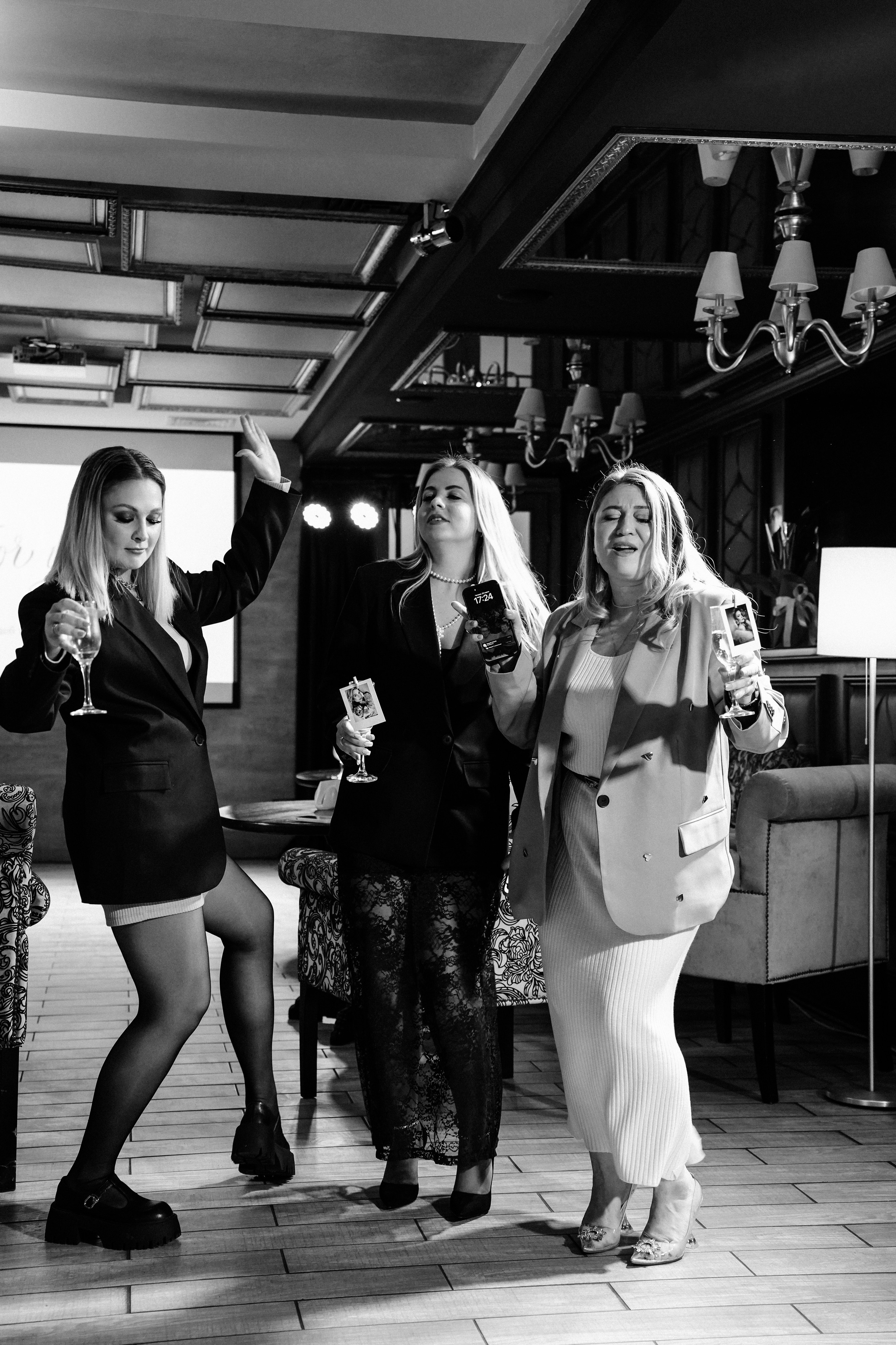 12лет студии «For you». Свадебный фотограф и видеограф в Ростове-на-Дону. Максим и Наталья Лебедевы