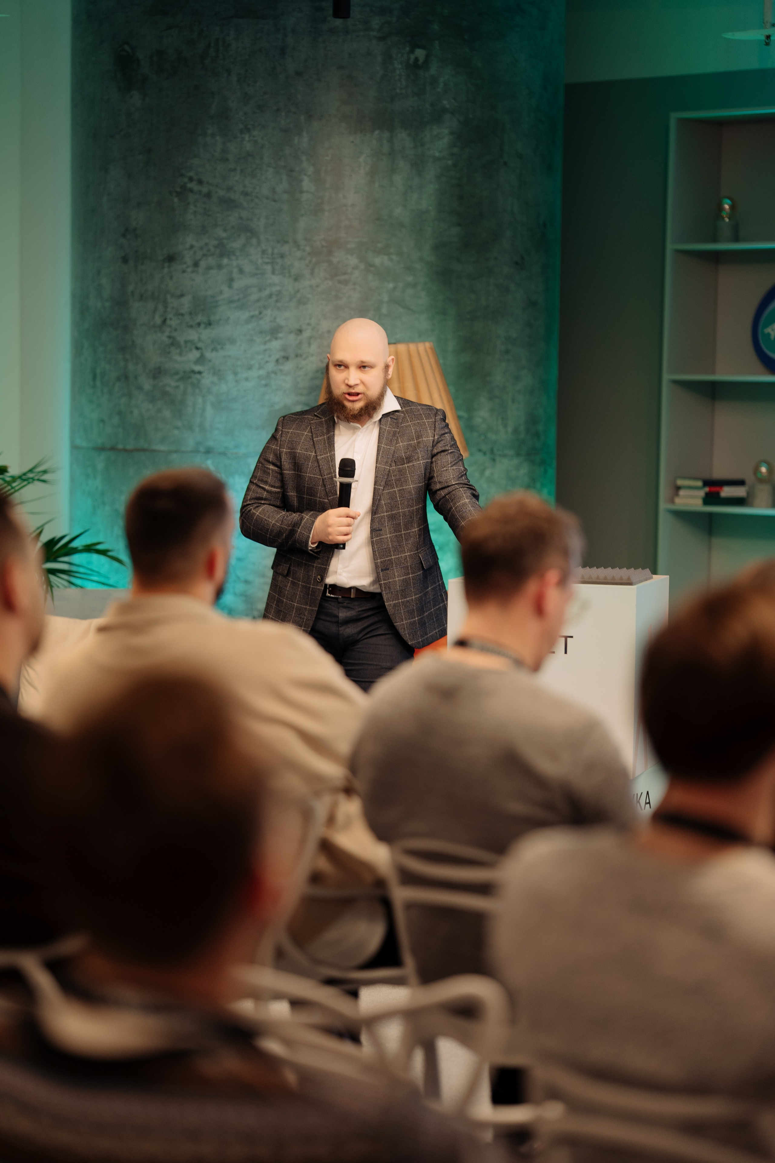 SH х AIRI — Applied Intelligence: когда интеллект обретает форму. South HUB