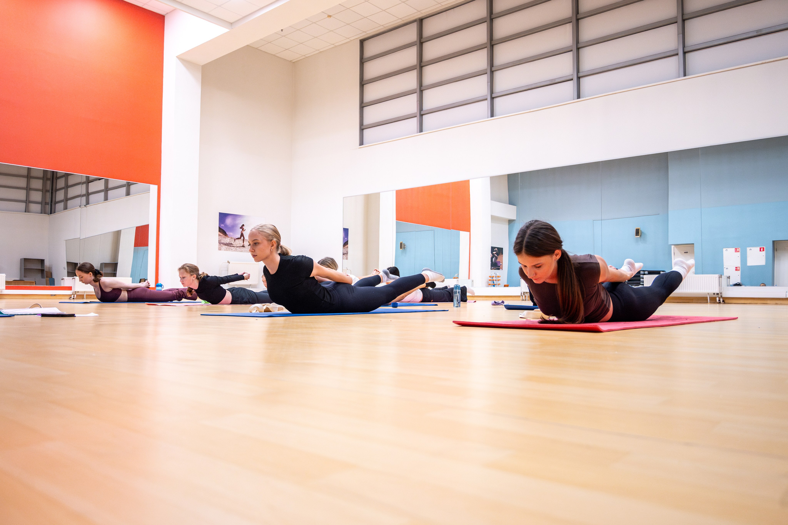 Открытое занятие по йоге. Репортажный и портретный фотограф во Владивостоке Денис Седов