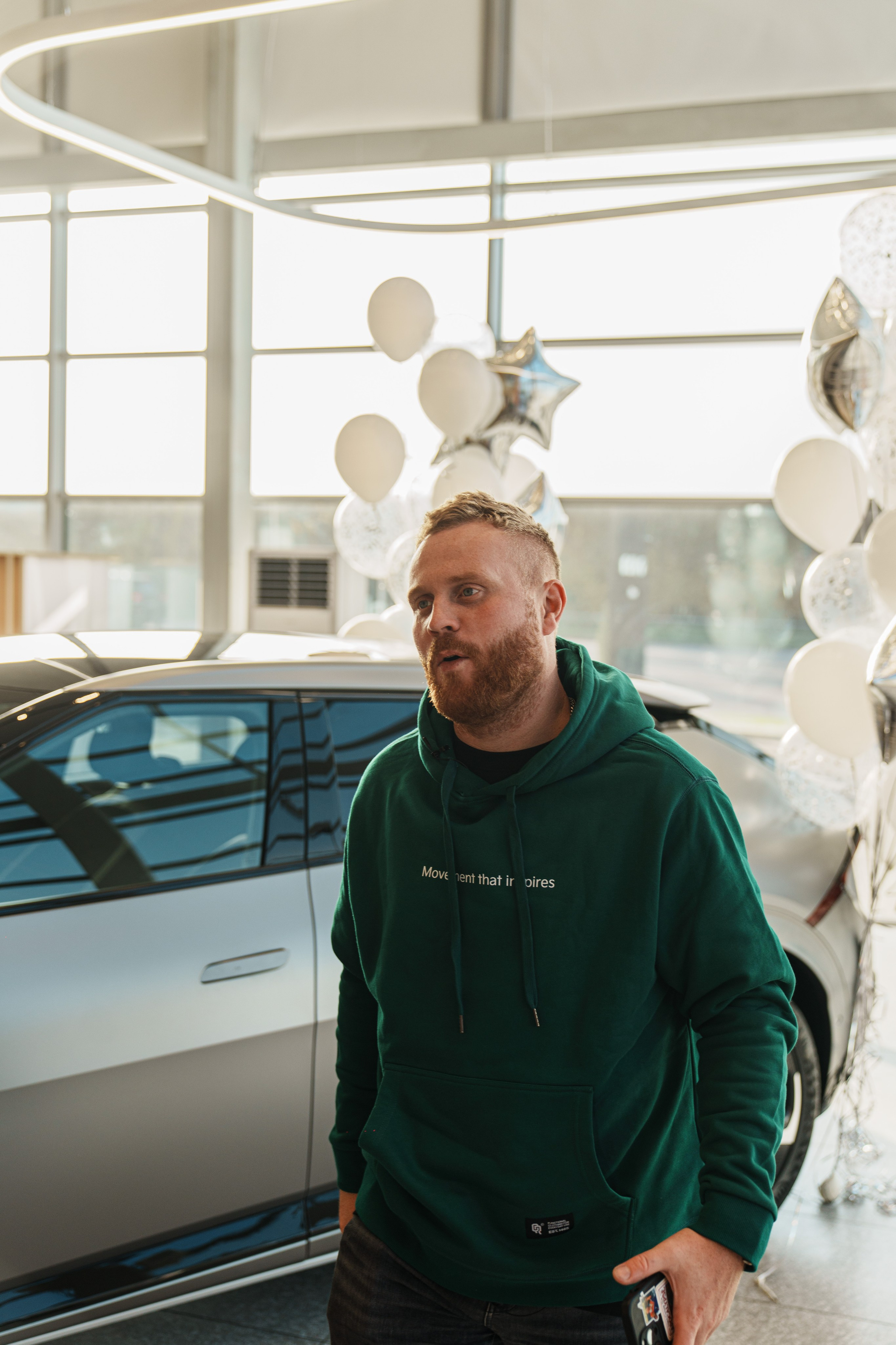 Kia EV6 Вручение Евгений Чебаткову. Фотограф TAULAN_1