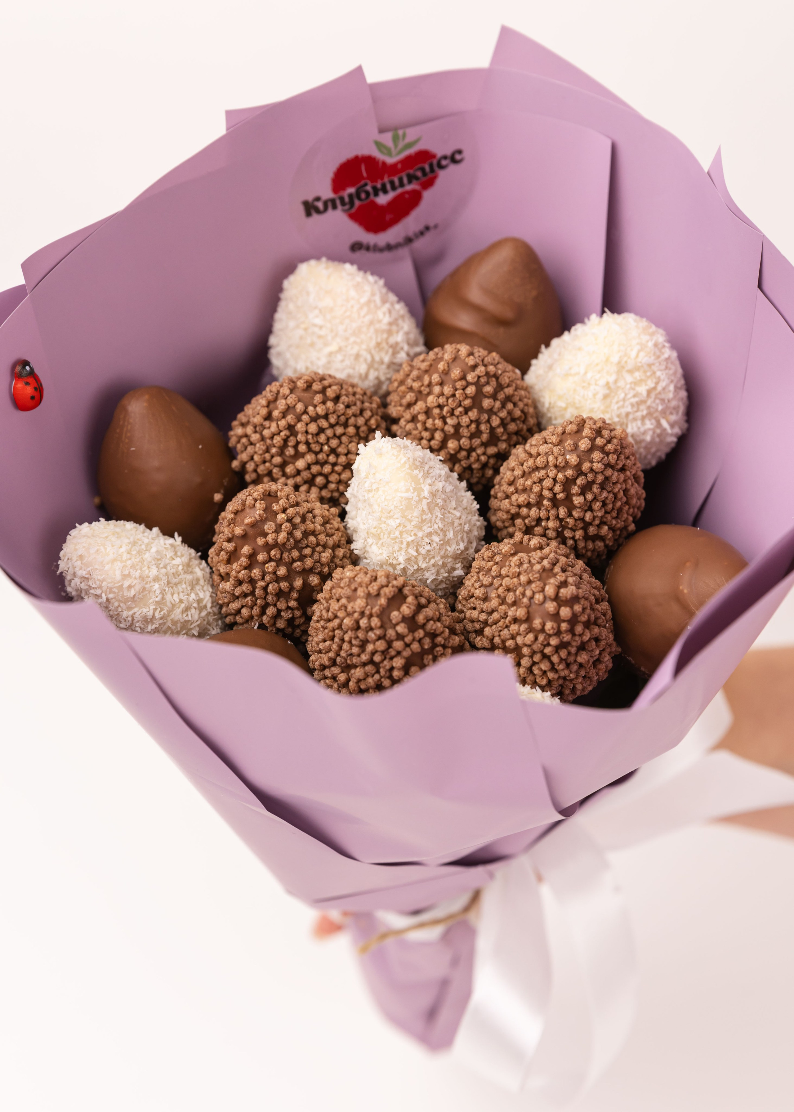 26.11.2025 Новогодние наборы и букеты, Клубникисс. ФОТОГРАФ ВИНОГРАДОВА ДАРЬЯ