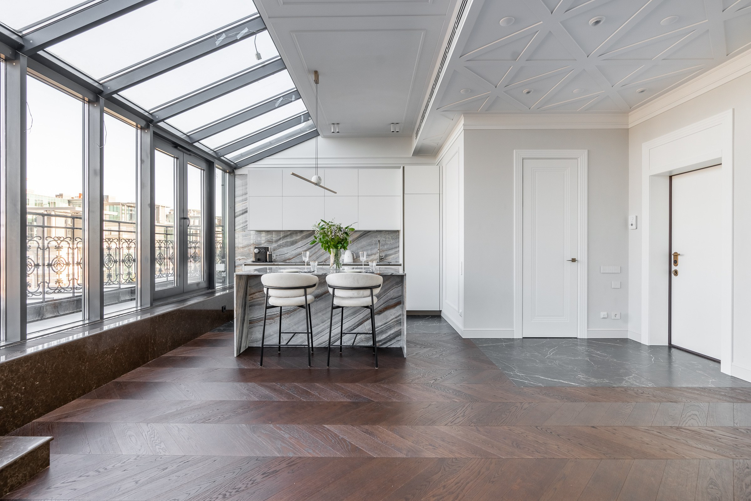 Предпродажная подготовка квартиры на Кирочной с хоумстэйджингом