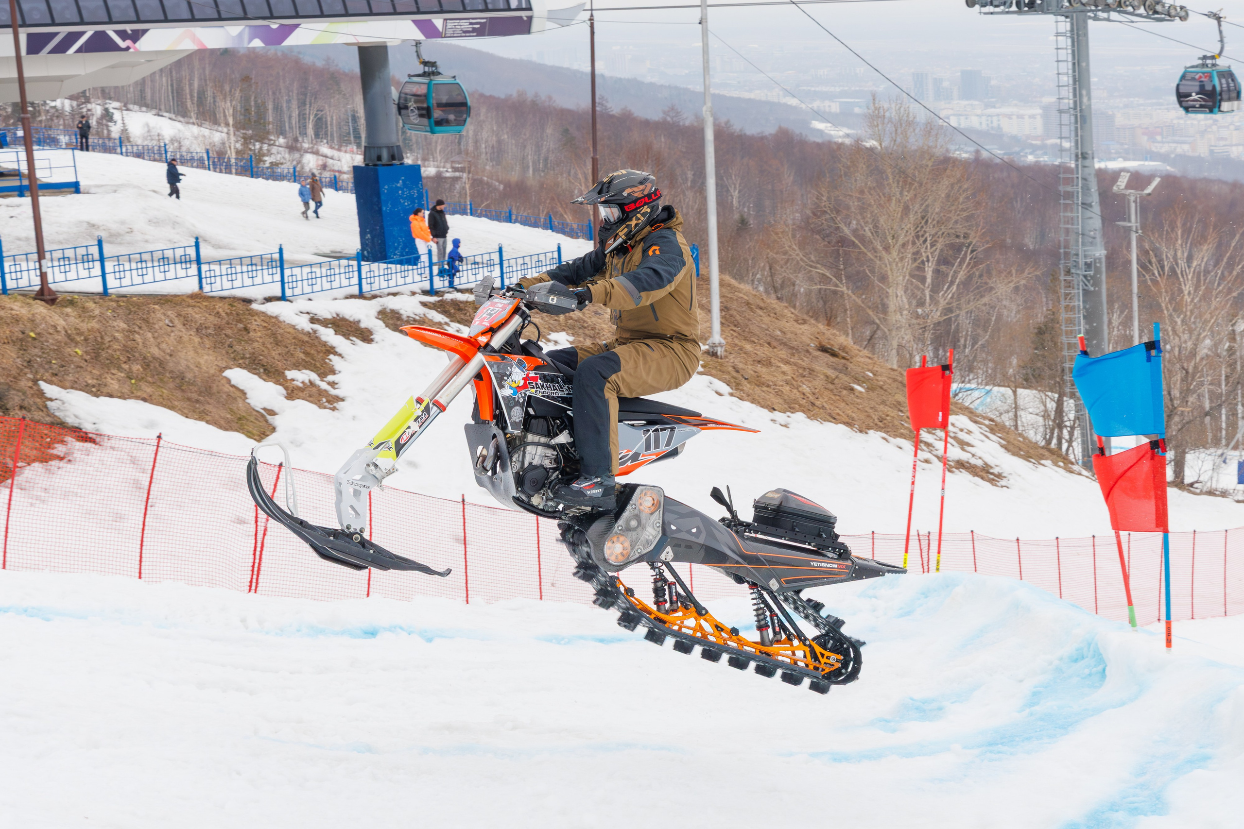 Сноубайк Шоу _ 2026. Свадебный, семейный и репортажный фотограф в Южно-Сахалинске Артур Петросян