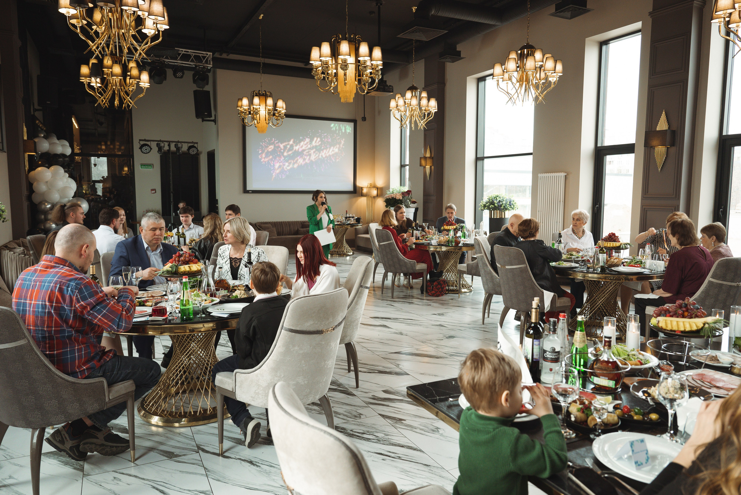 Юбилей 70 лет. Фотограф Москва Настя Профотовна. Репортажные, свадебные и контент фотосессии