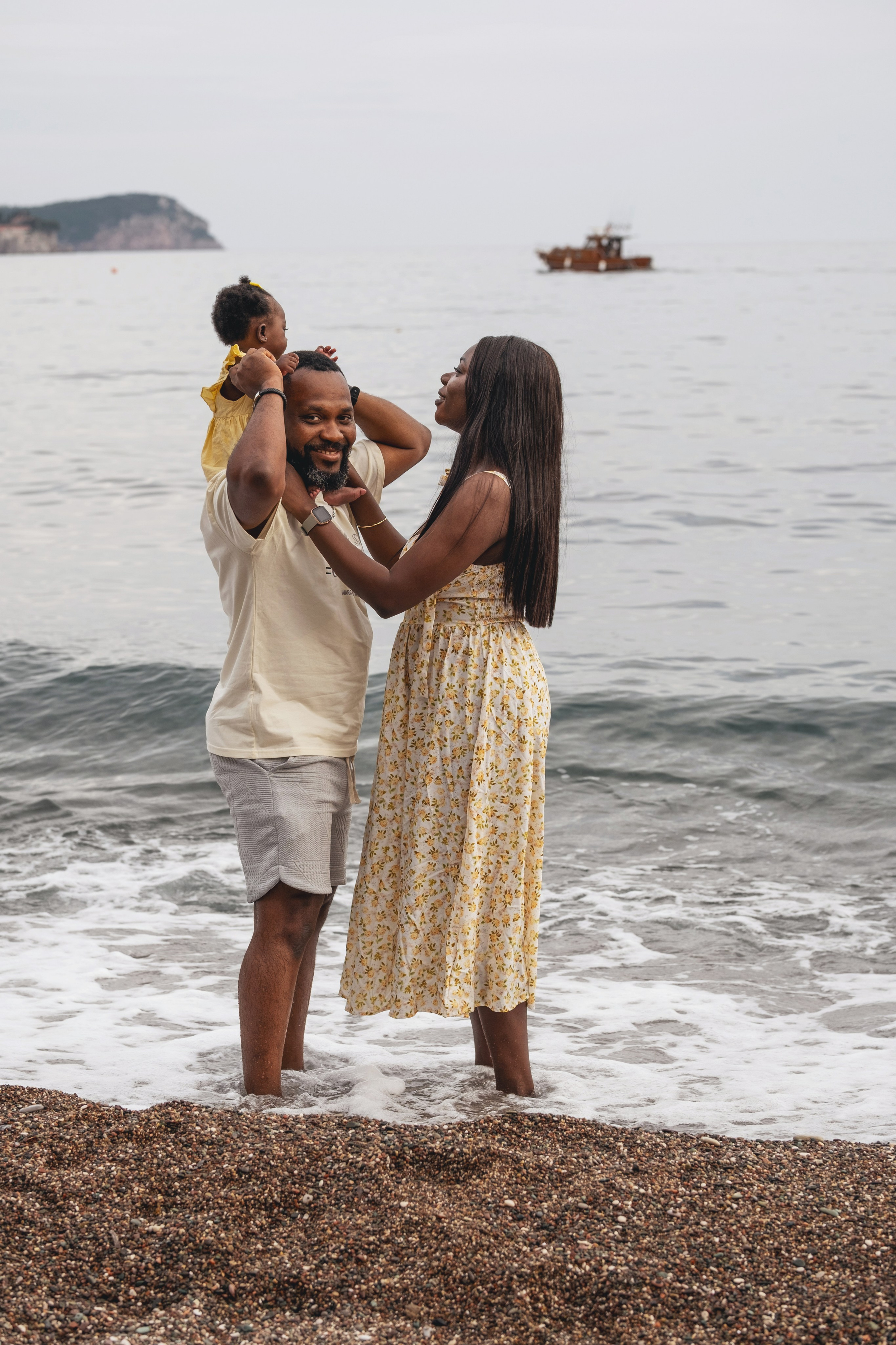 Семейная фотосессия в Будве. Семейный и свадебный фотограф в Черногории