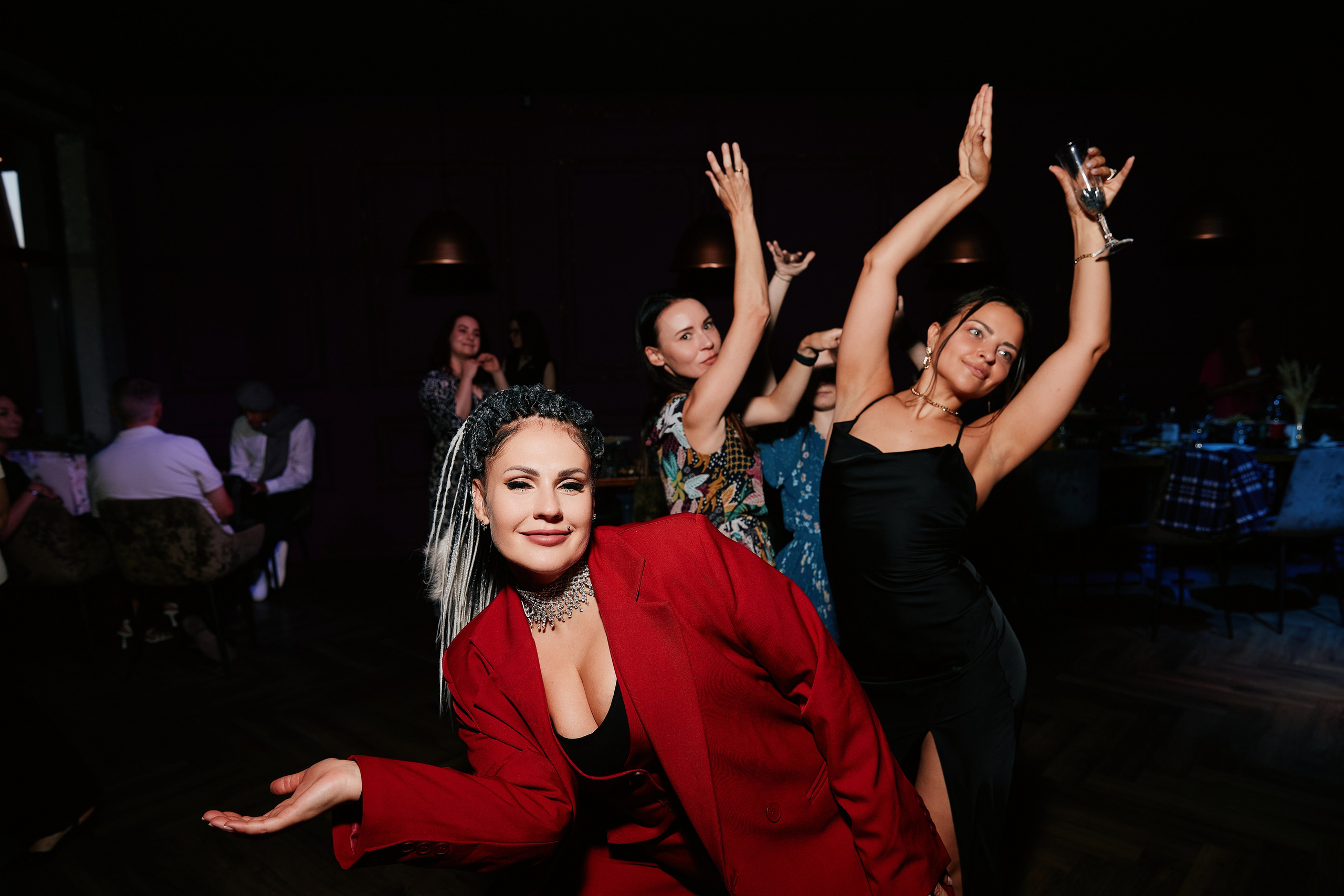 HOLIDAY IN AVRORA ROOM 10.08. Свадебный репортажный фотограф краснодар максим дремов дрёмов фотосессия студия цена