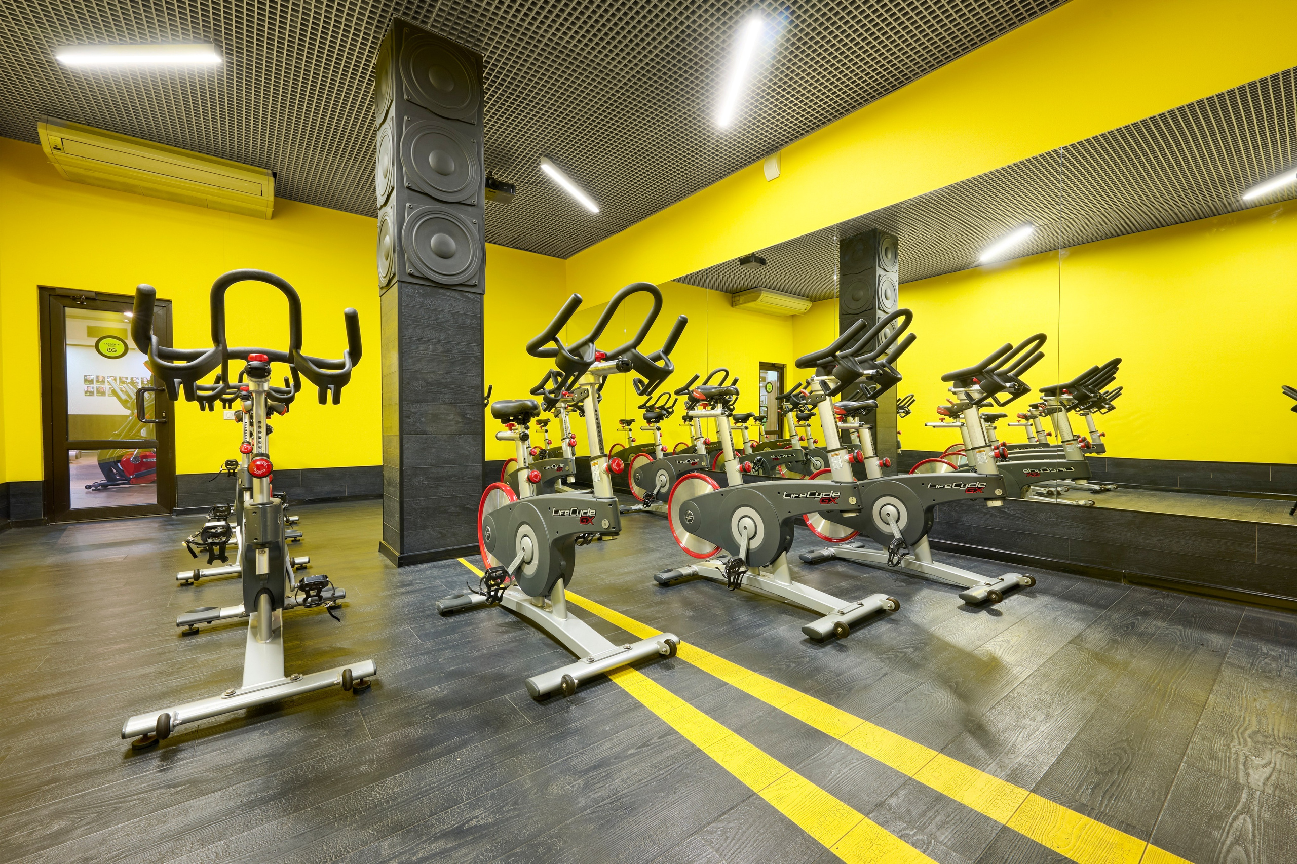 Интерьерная съемка финесклуба WeGym ферганская. Спортивный фитнес фотограф-видеограф Алексей Нестеров