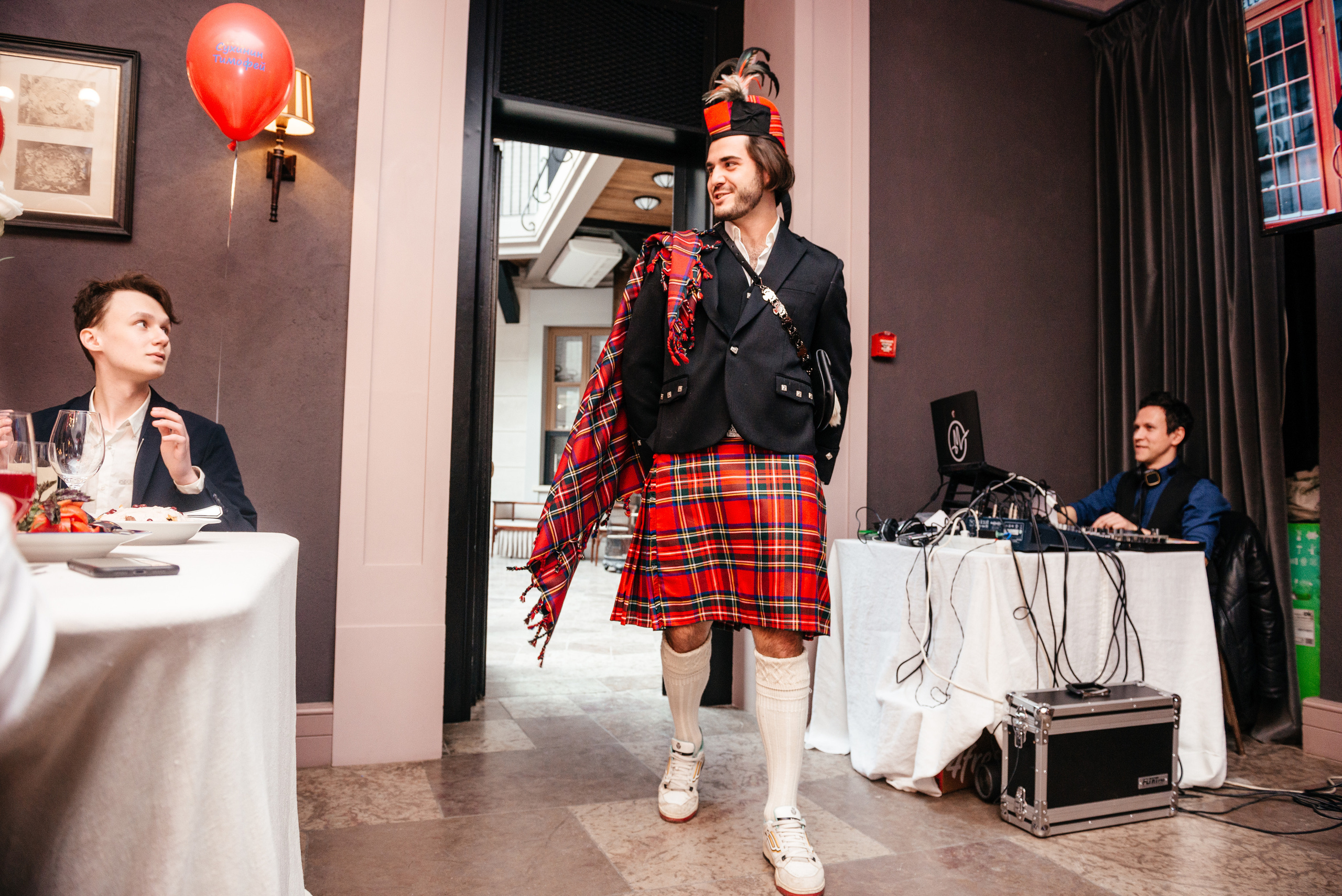 Восемнадцатилетие Эмиля в Замке БИП. Свадебный, семейный фотограф Санкт-Петербург, Колпино, Юлия Хоружая