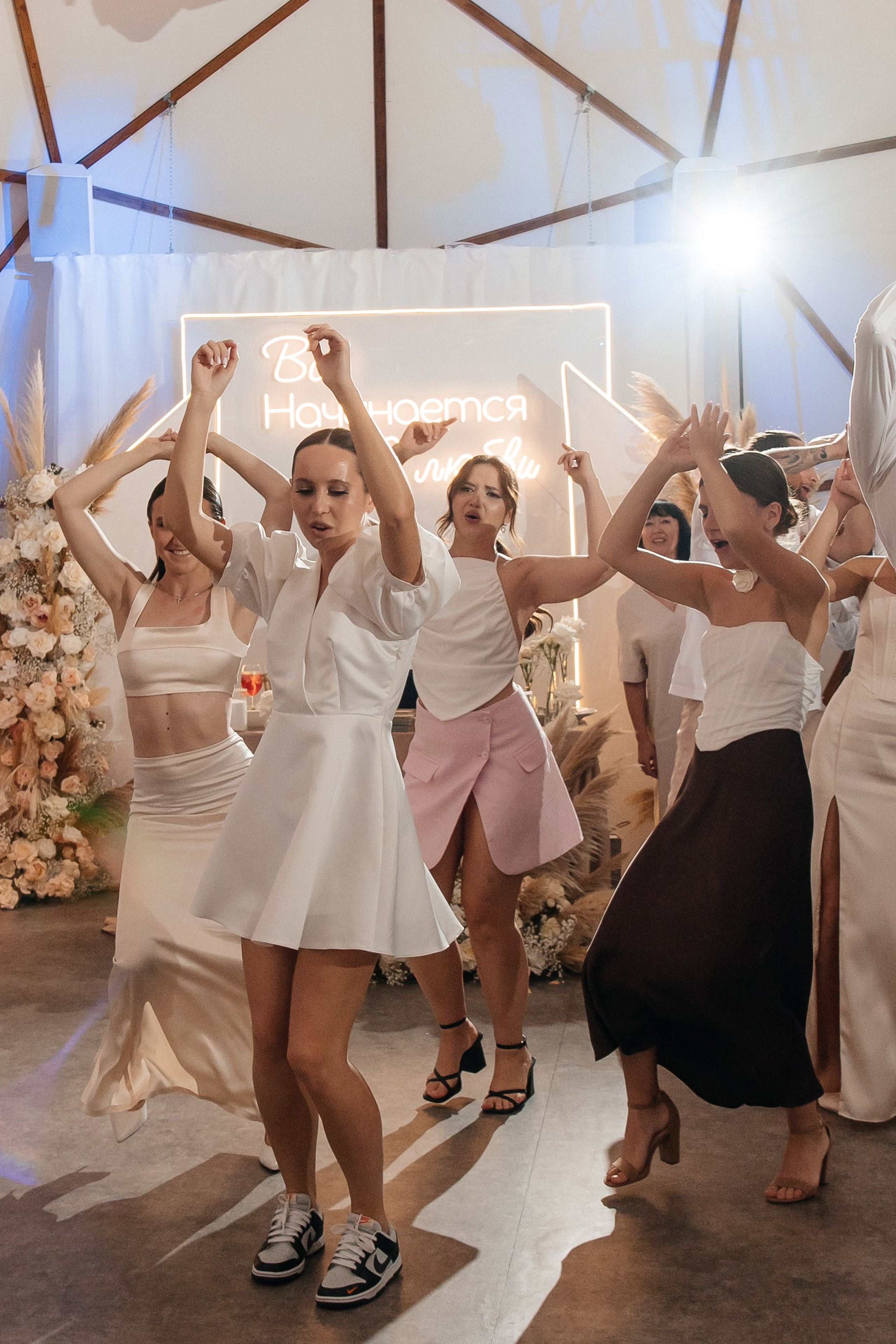 ANONS. Мария — Свадебный фотограф