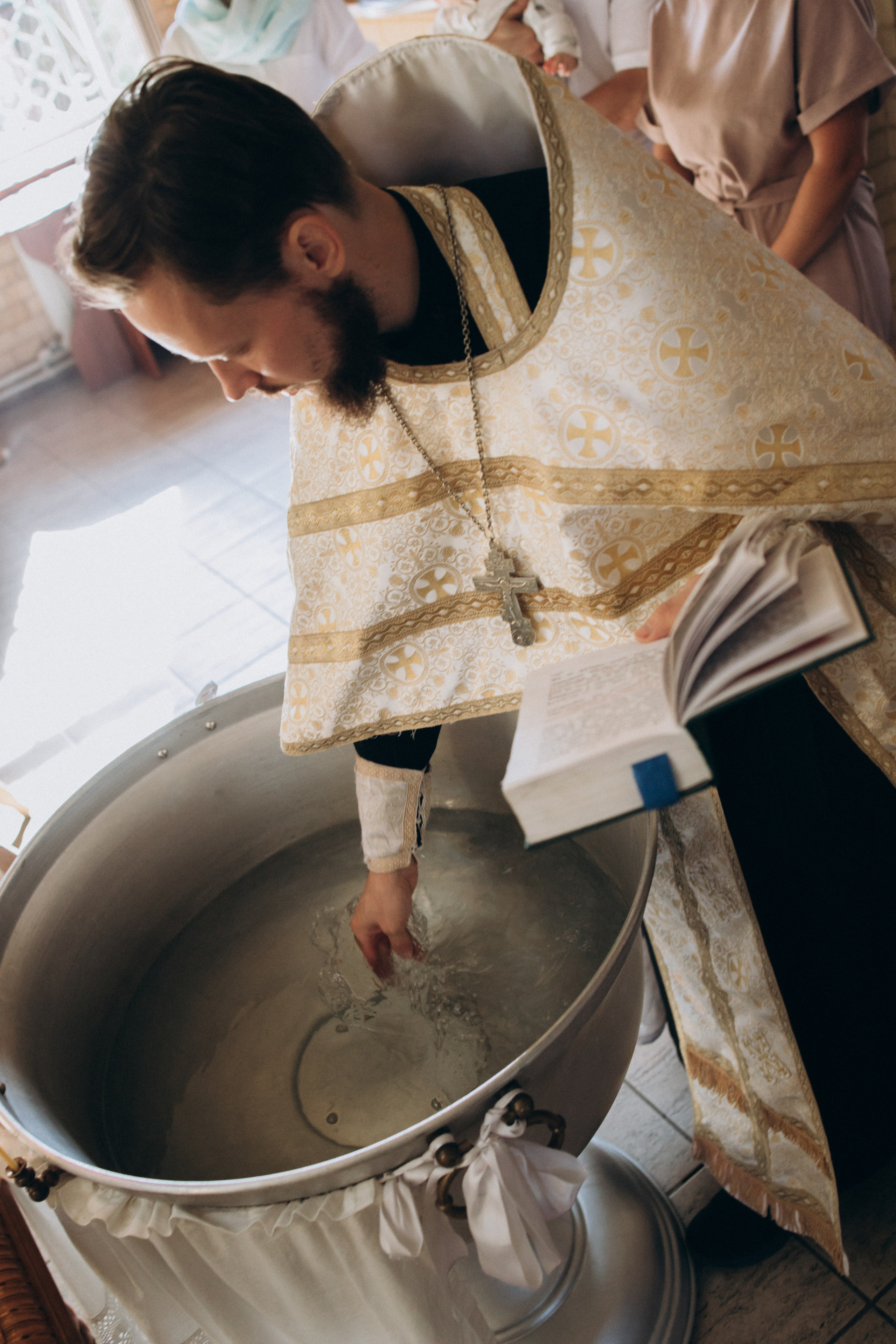 Таинство Крещения Антона в Церкви Архангела Михаила. Детский и семейный фотограф в Пушкино, Мытищи, Москва Сергеева Светлана