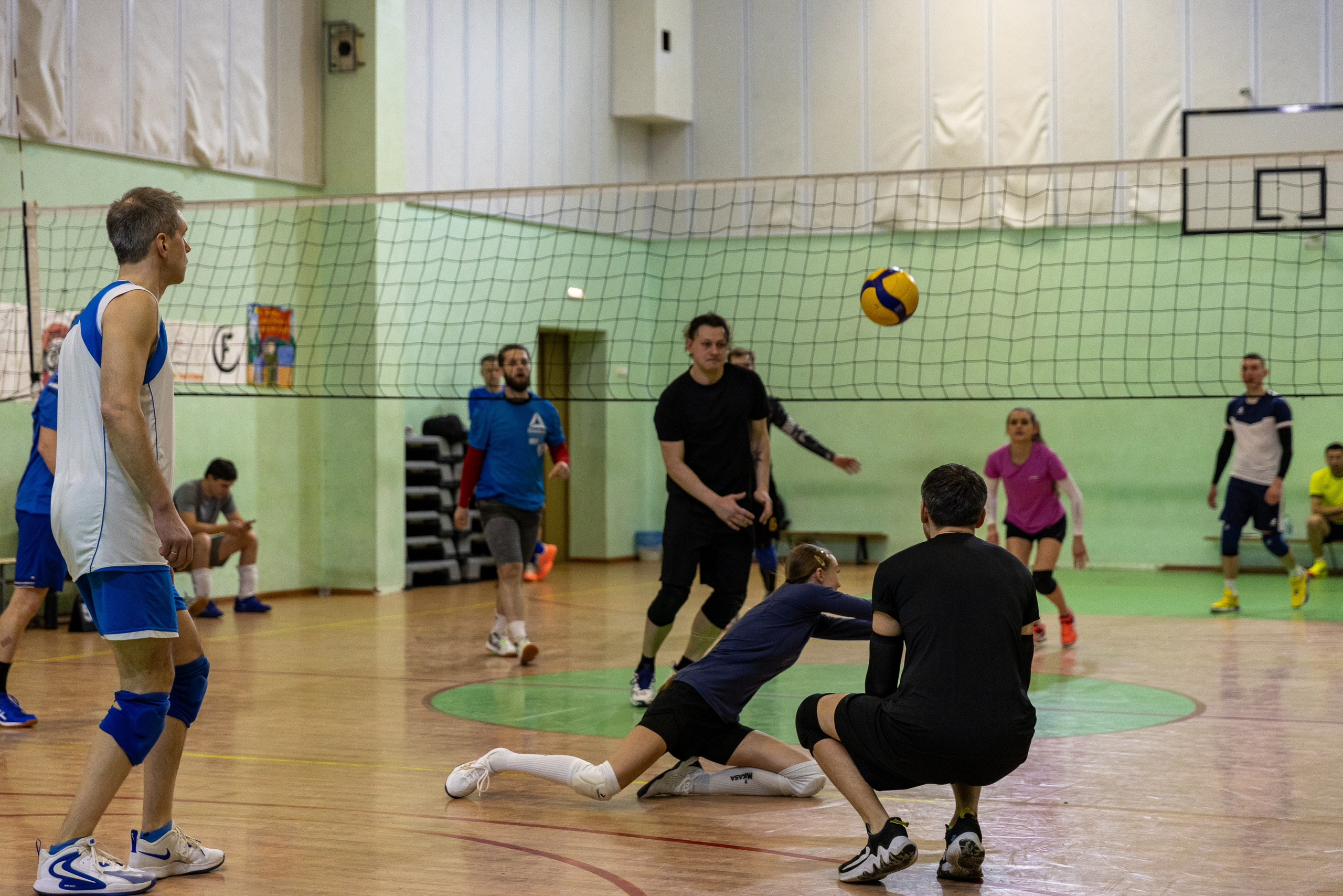 Воллейбол. Товарищеский матч. Репортажный фотограф Санкт-Петербург | Роман Карбышев