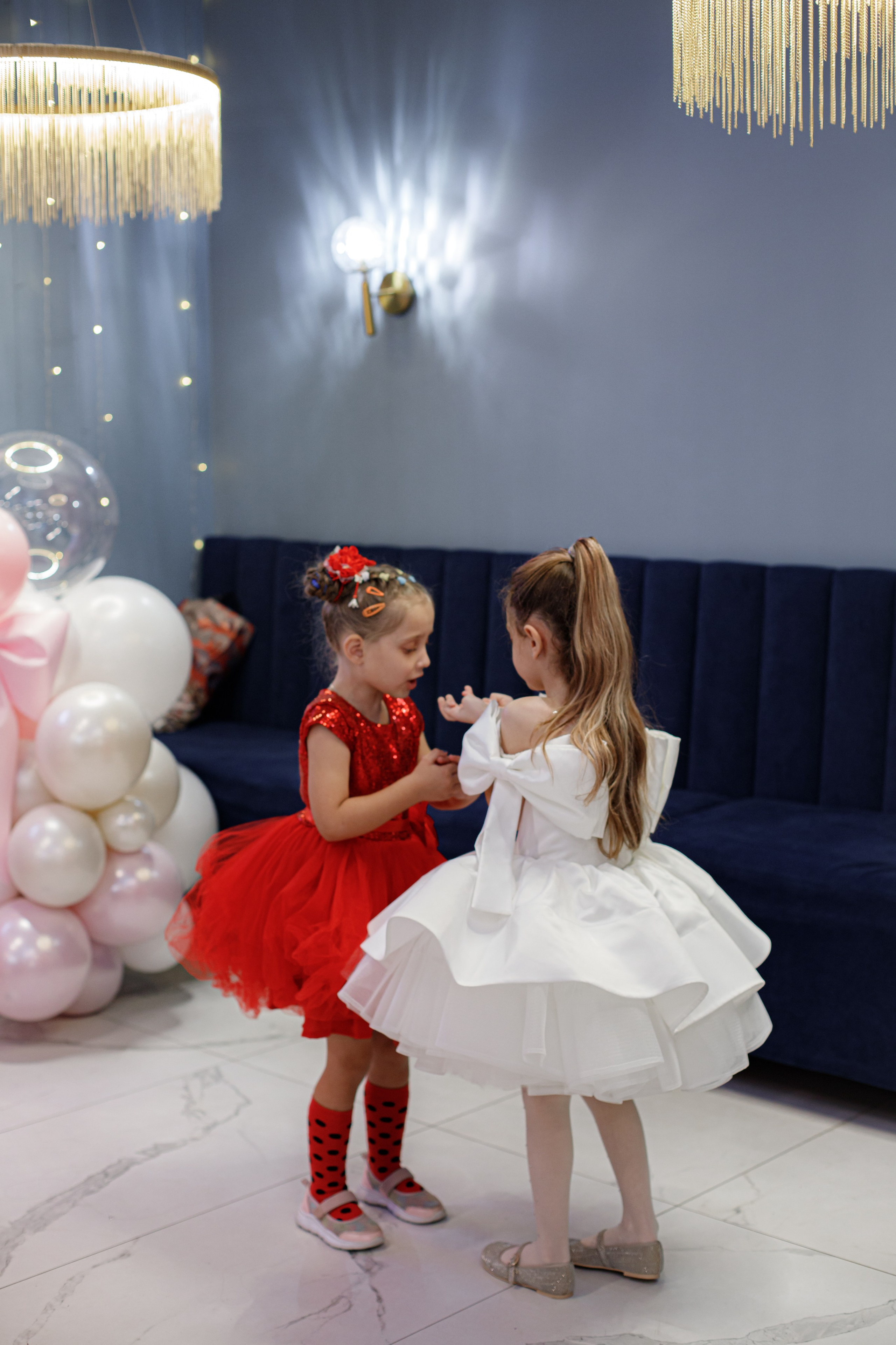 ASIA'S BIRTHDAY PARTY. Photokarish