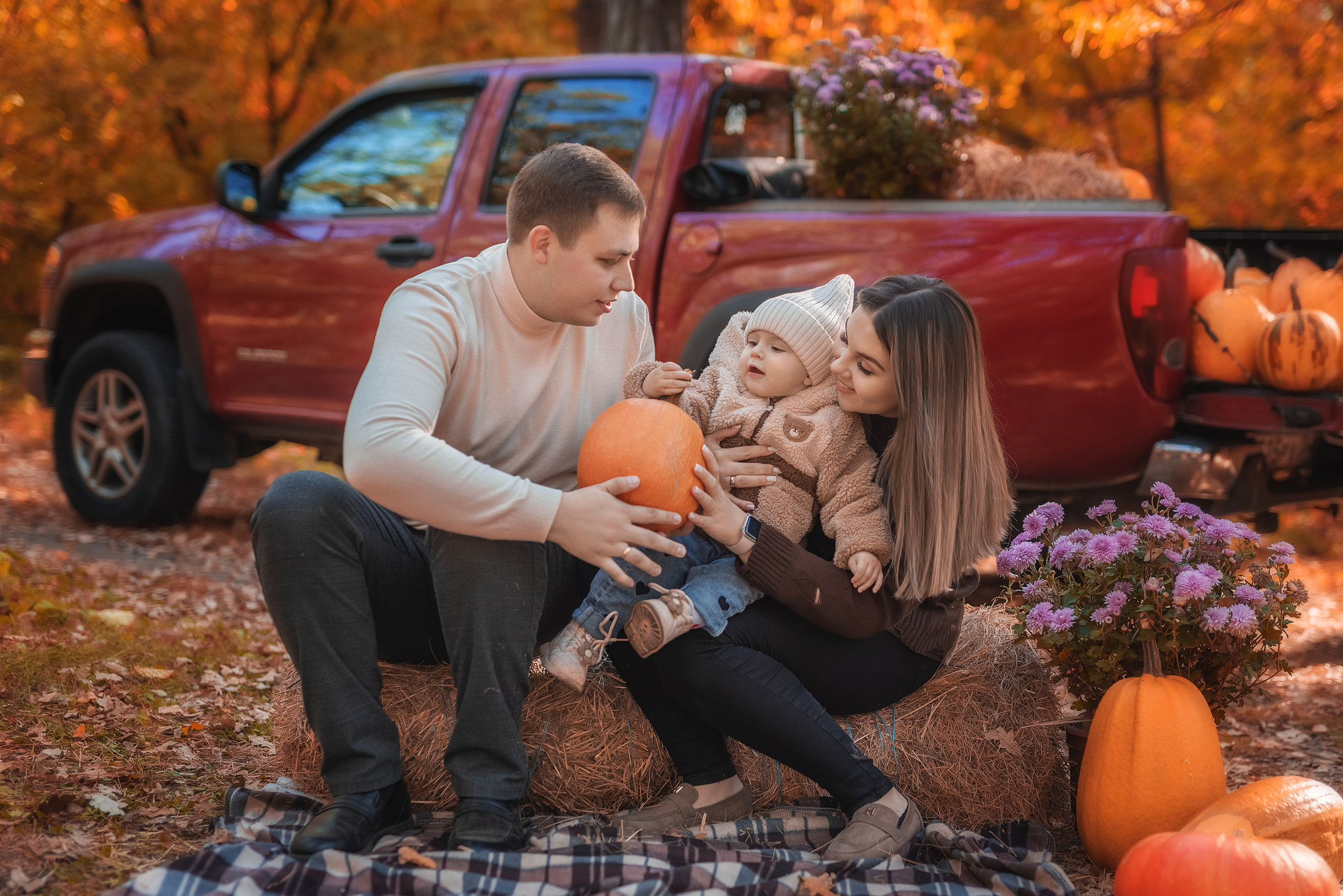 Осеняя фотосессия с пикапом. Семейный, детский фотограф в Воронеже Анна Никитина