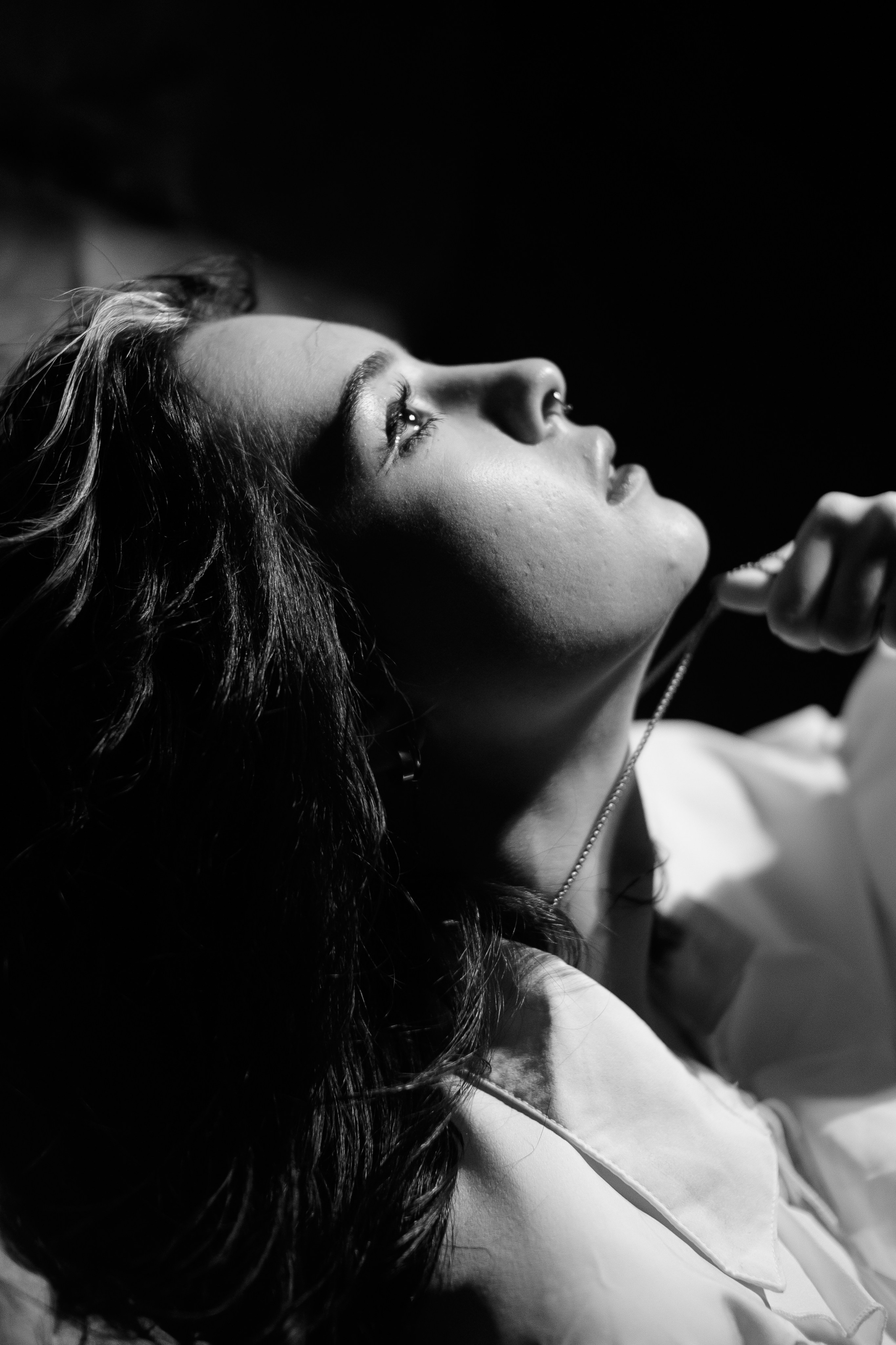 Съёмка у моря с оленьими рогами