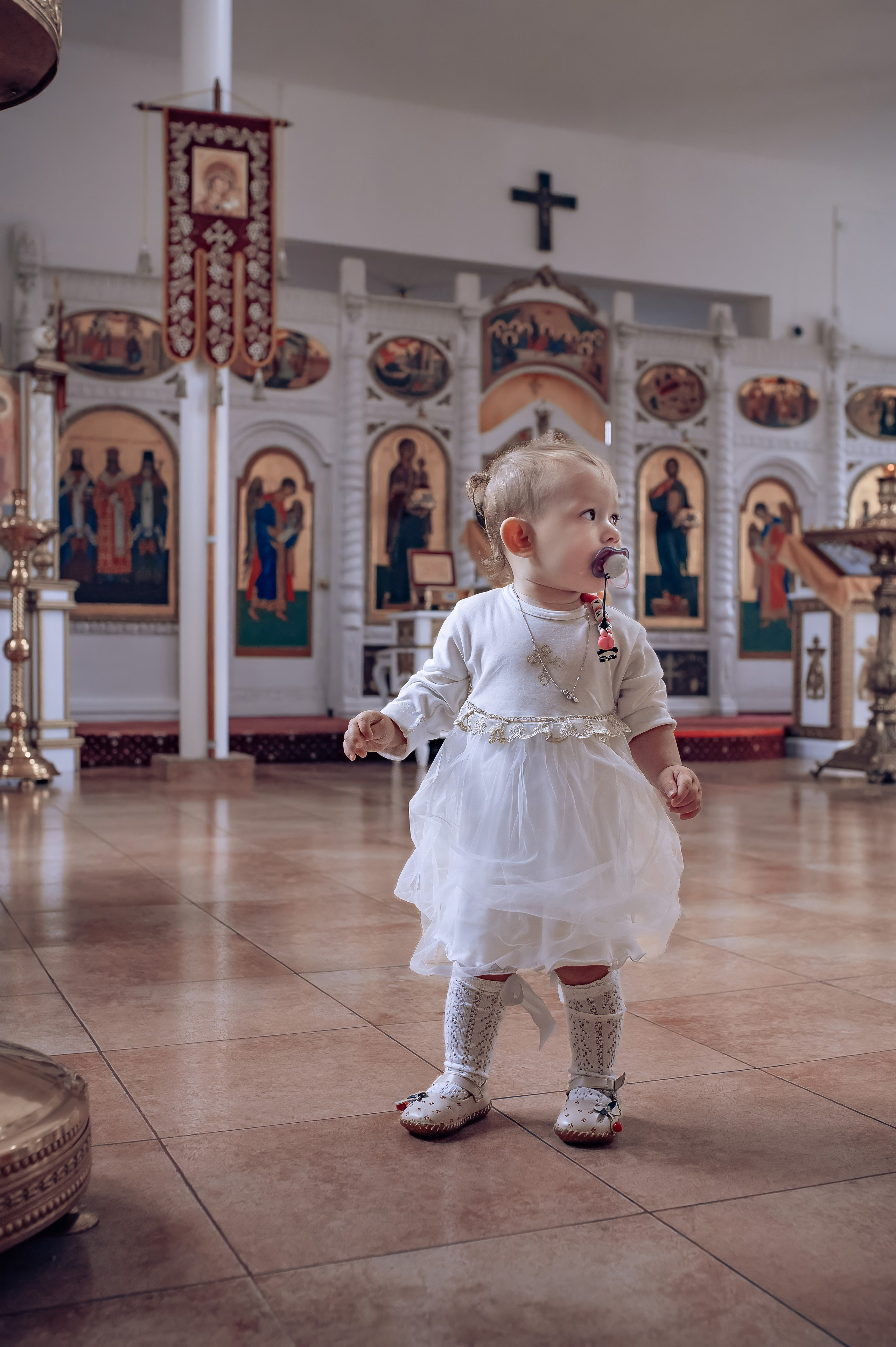 Крещение Алины в Трехсвятительской церкви Красноярск. Фотографы крещения/венчания  Красноярск Татьяна и Вячеслав Переваловы