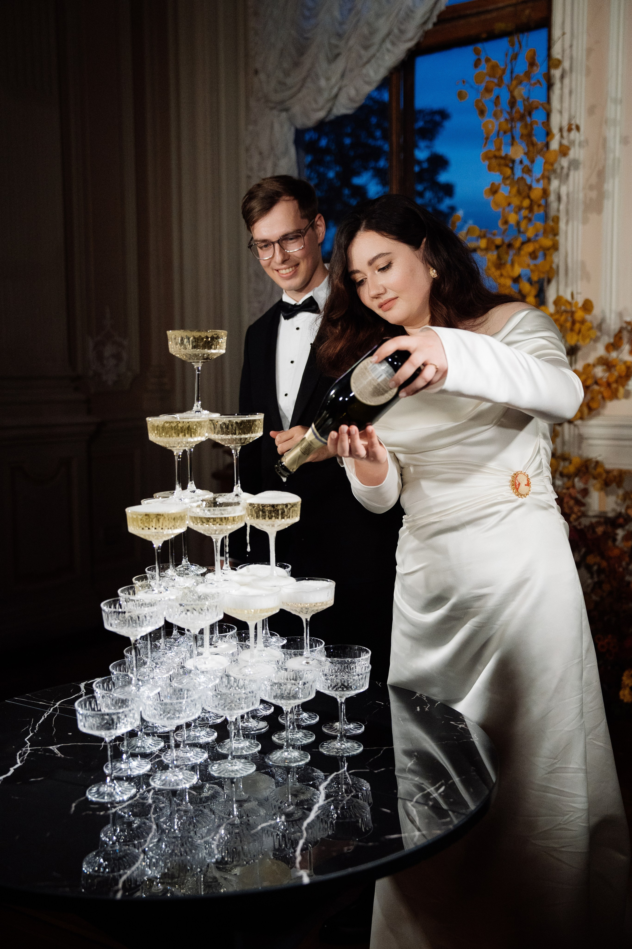 Современная свадьба во дворце. Свадебный фотограф организатор в Санкт-Петербурге Ассоль Опарина