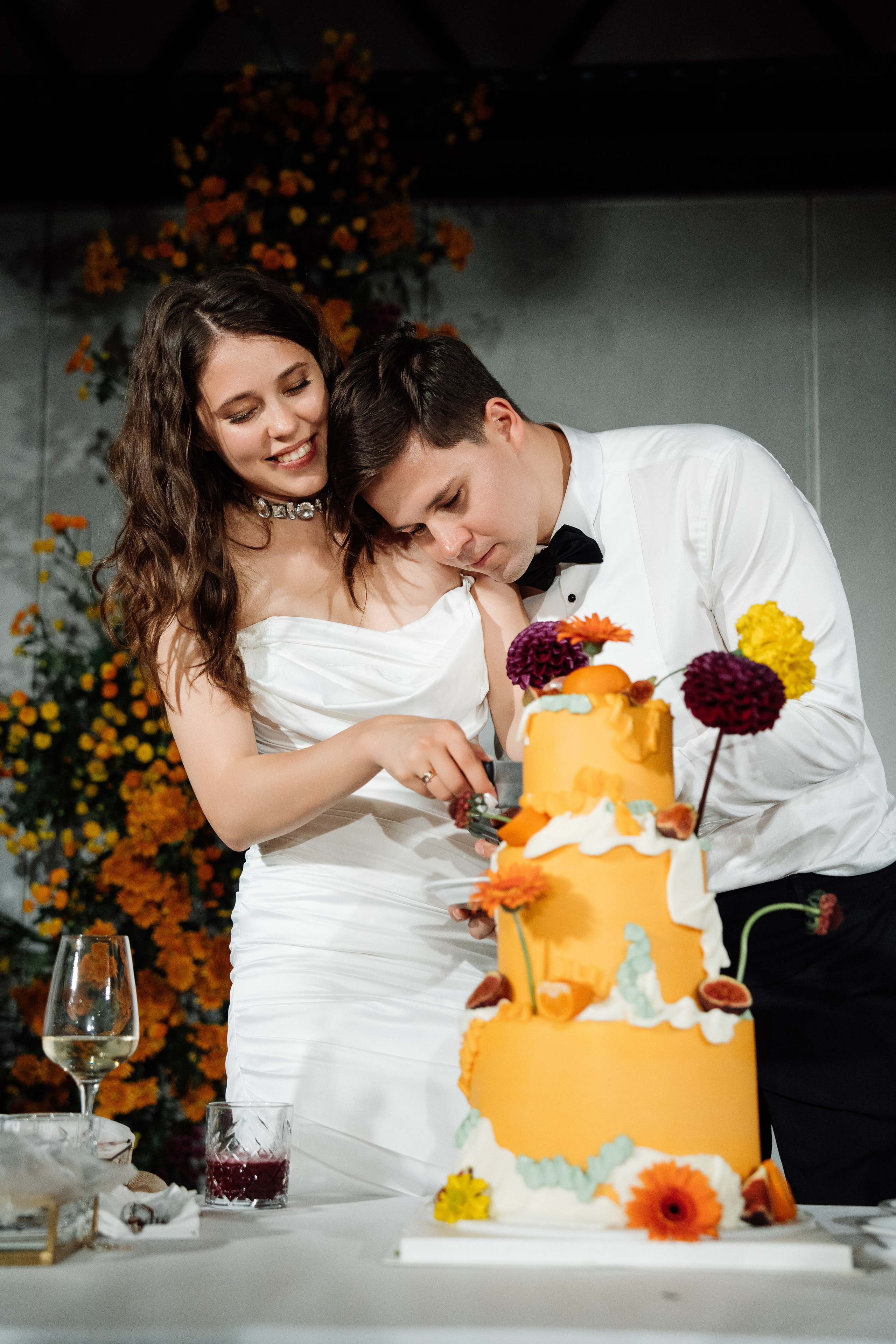 Оранжевая свадьба в гребешках. Свадебный фотограф организатор в Санкт-Петербурге Ассоль Опарина