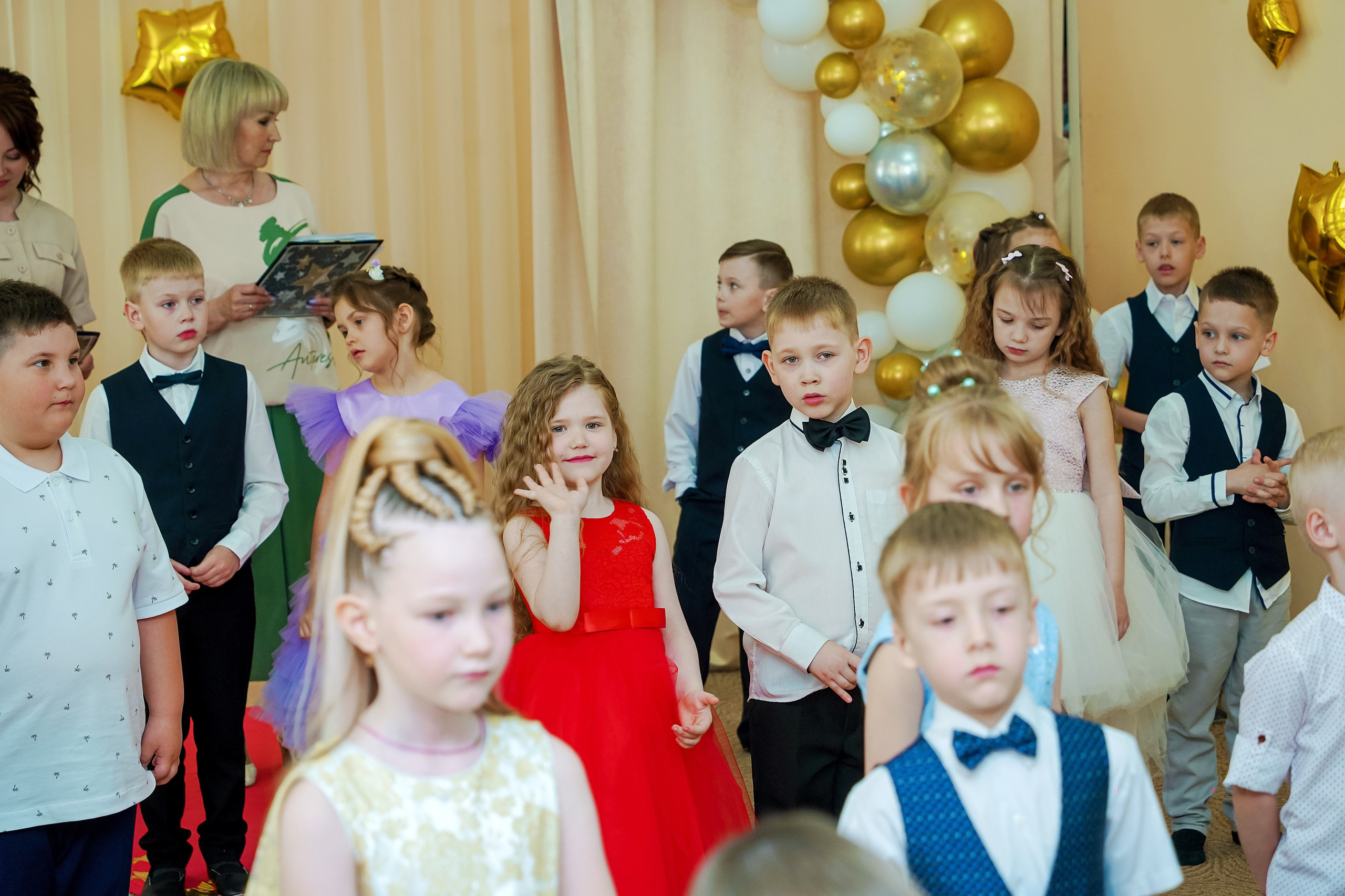 Фотосъемка видеосъёмка фотограф видеооператор новогодних утренников  в. Фотограф, видеооператор Нина Коршунова