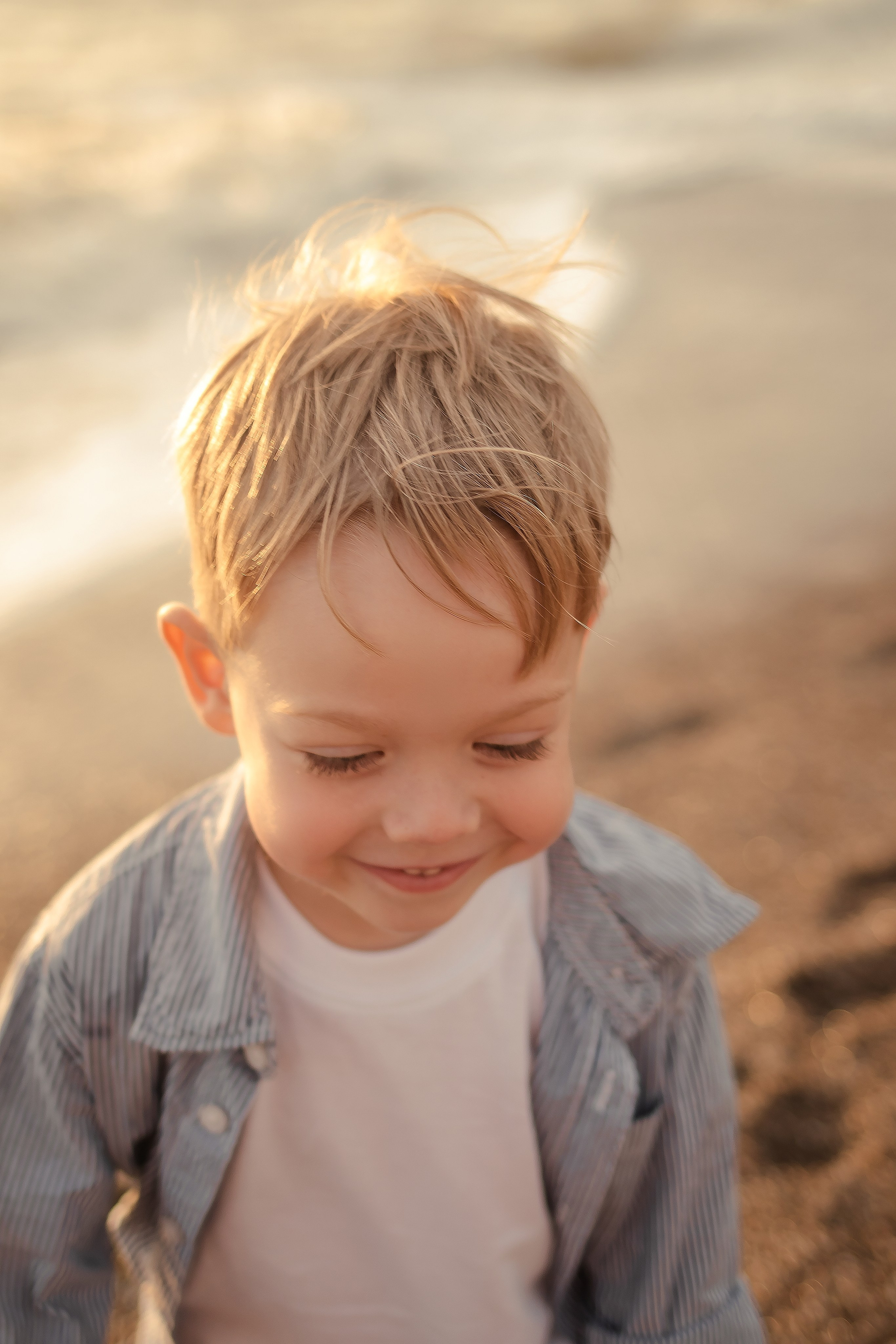 Катя и Илюша на пляже. Главная