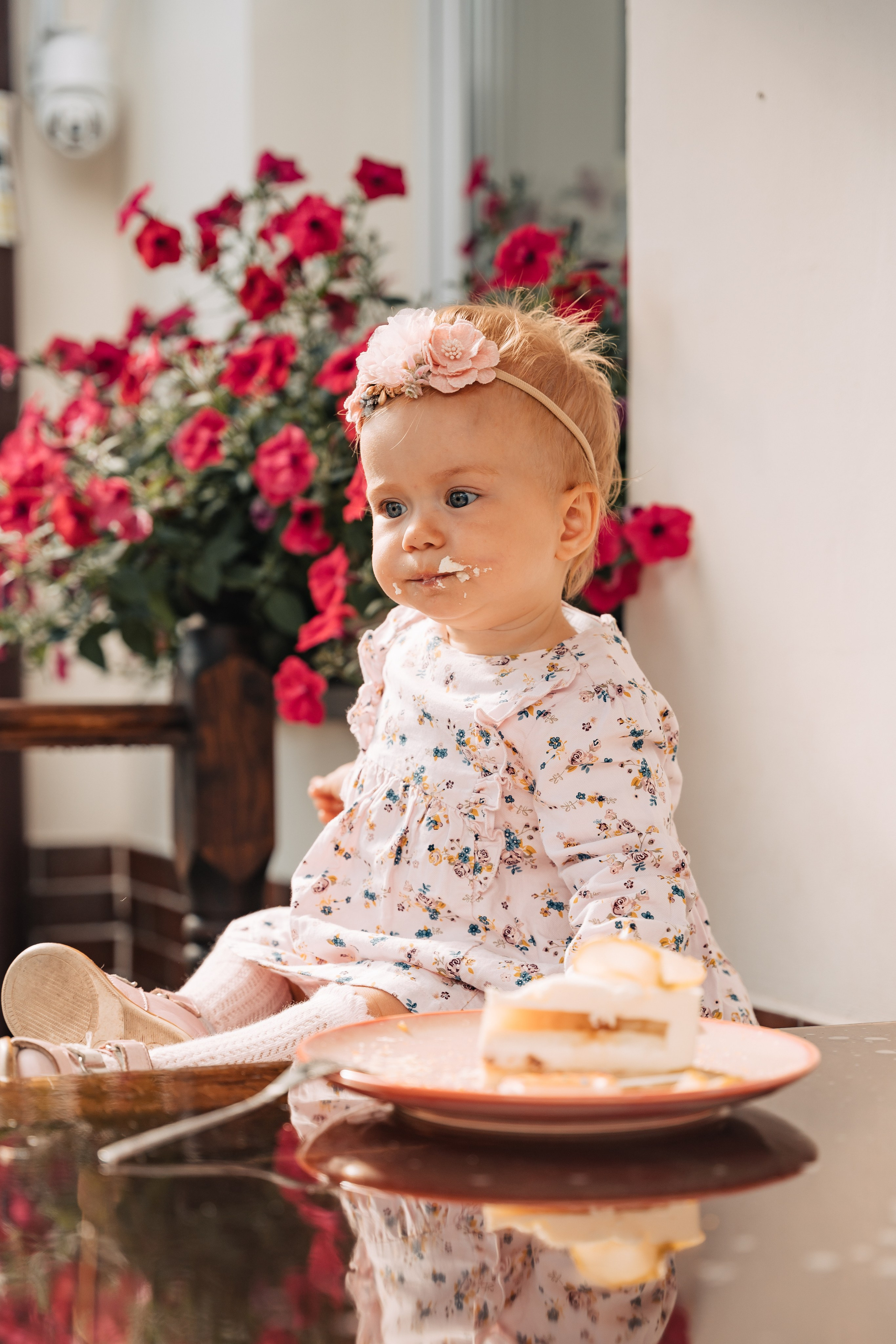 Капитолина и ее 1 годик в прекрасном закате