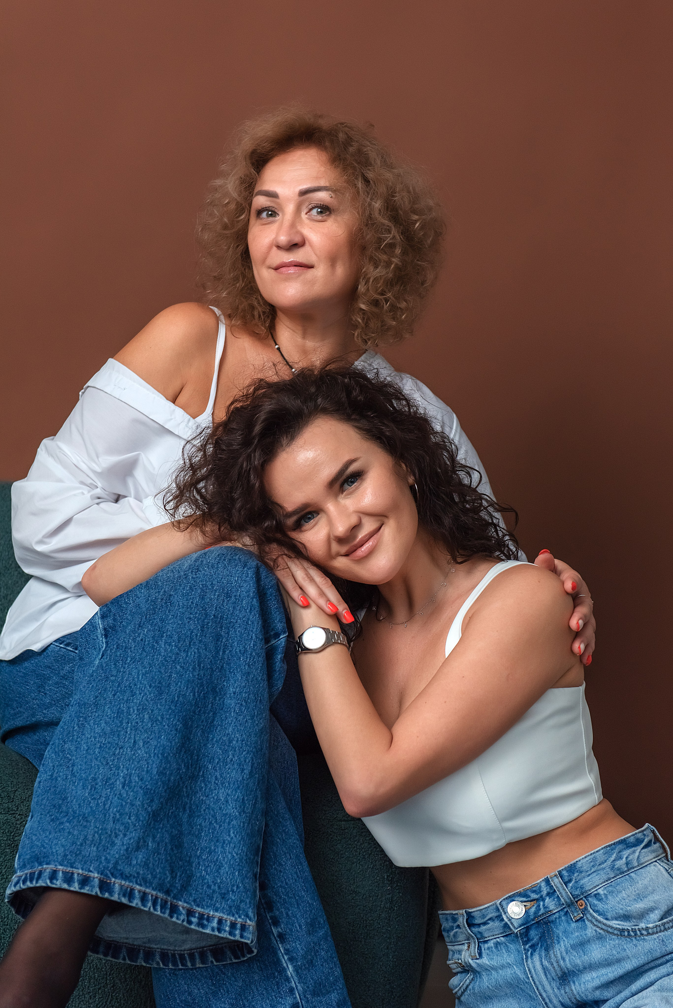 Студийная съемка «Мама с дочкой» Оля и Алина. Семейный и коммерческий фотограф в Сочи Александр Бодунов