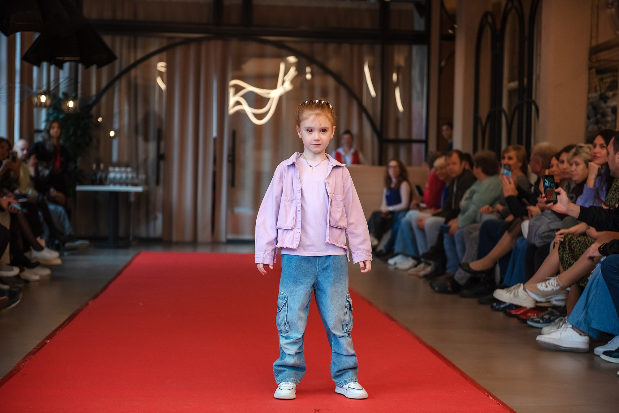 HAPPYkids дефиле в день мамы. Семейный и коммерческий фотограф в Сочи Александр Бодунов