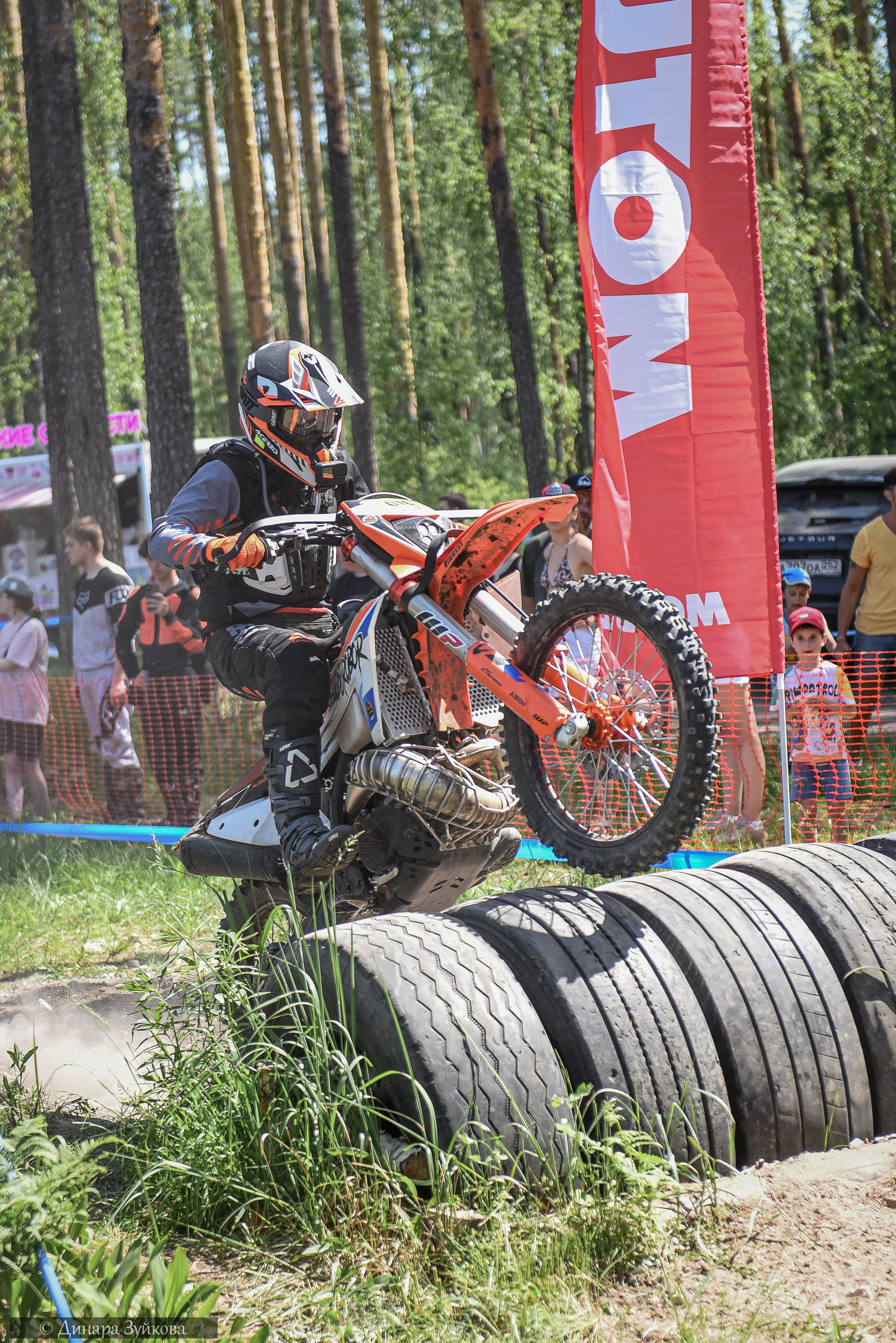 В поиске зацепа. Мотофотограф в Нижнем Новгороде Динара Зуйкова