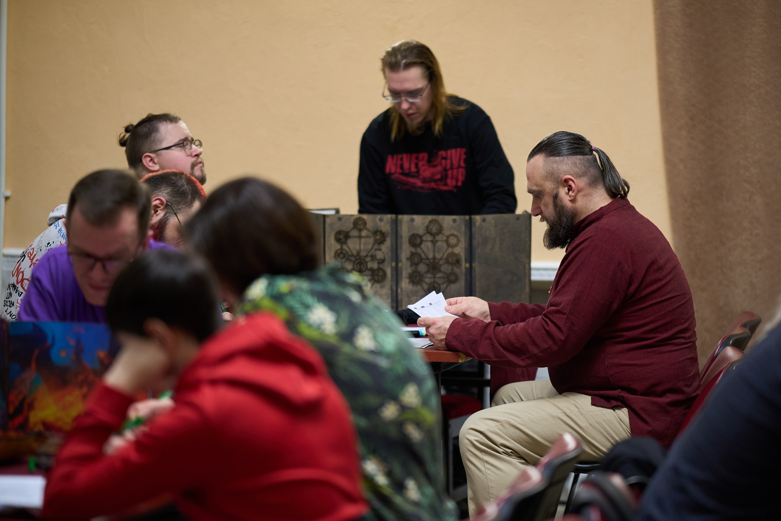 Мантикон V (2025). Фотографирует красивое Денис Горностаев