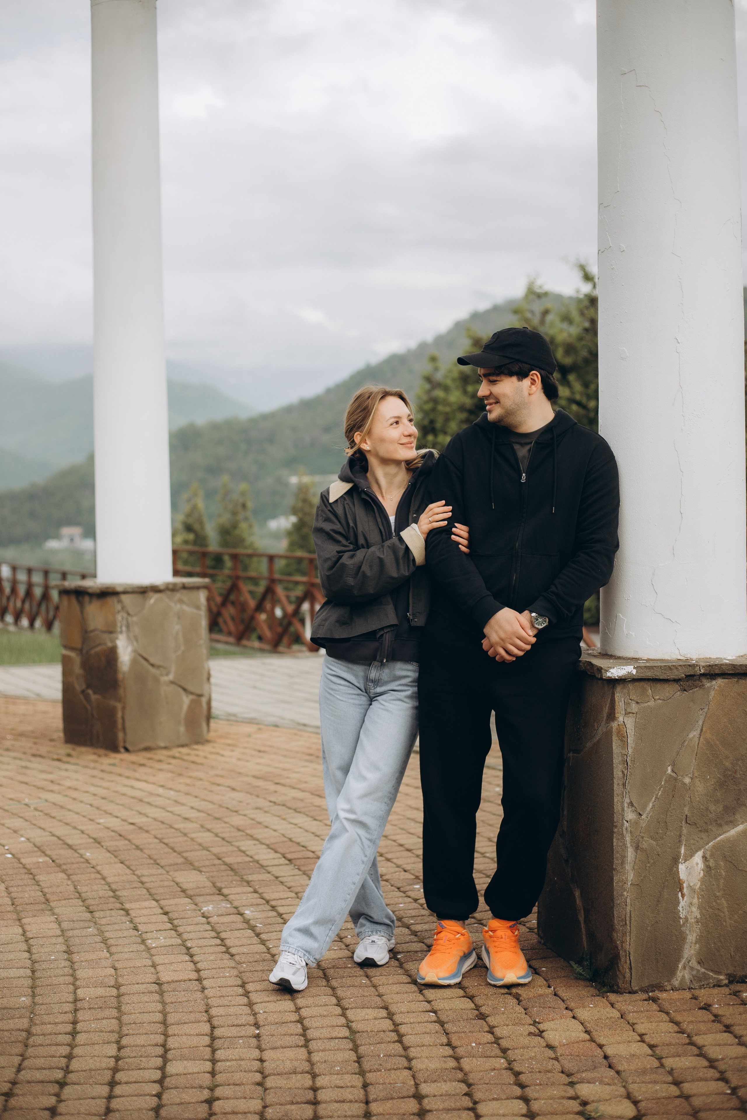 Фруктовый сад. Семейный и свадебный фотограф Сочи Адлер Сириус Красная поляна