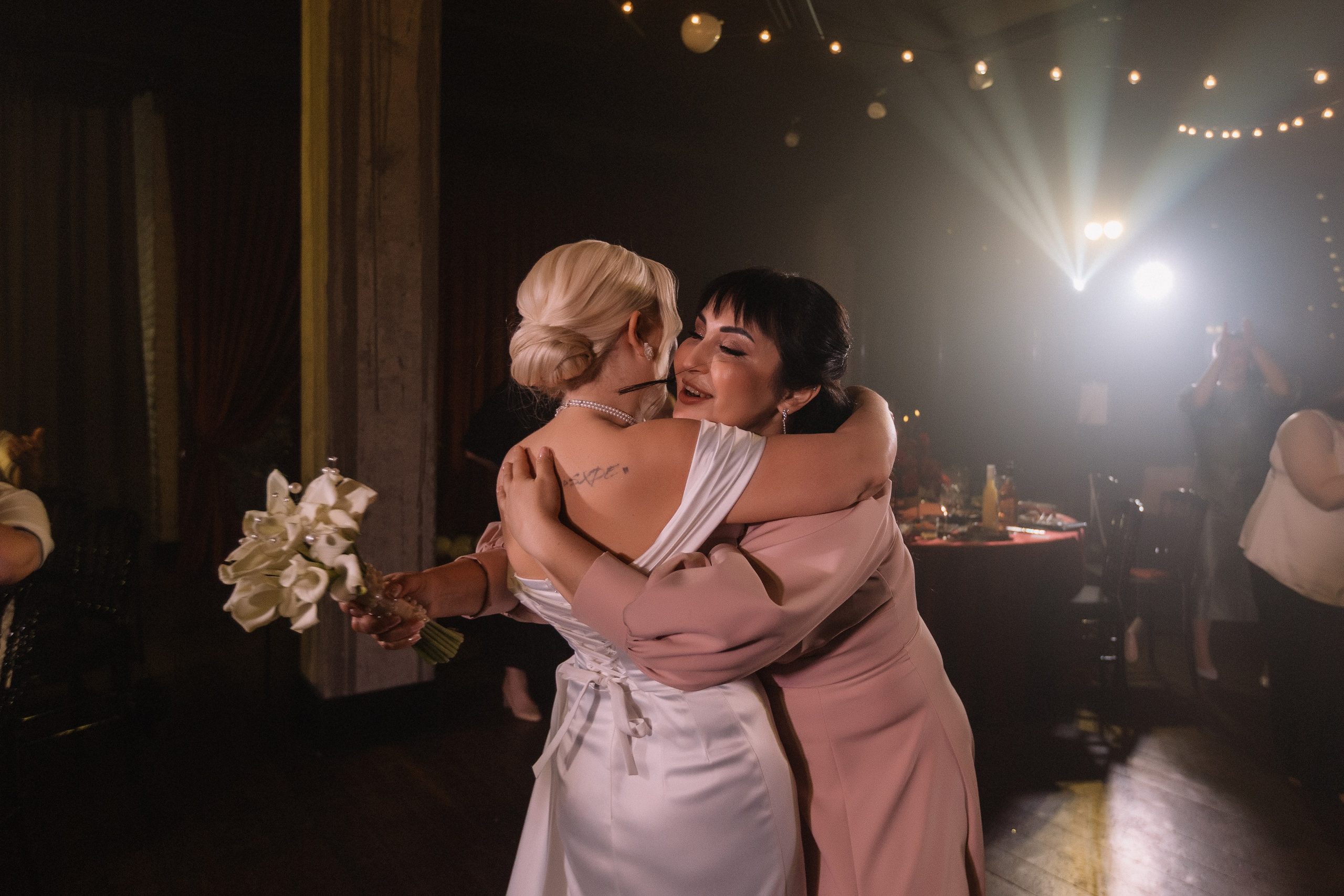 Red ahd love. Свадебный фотограф в Краснодаре Булатова Наталия