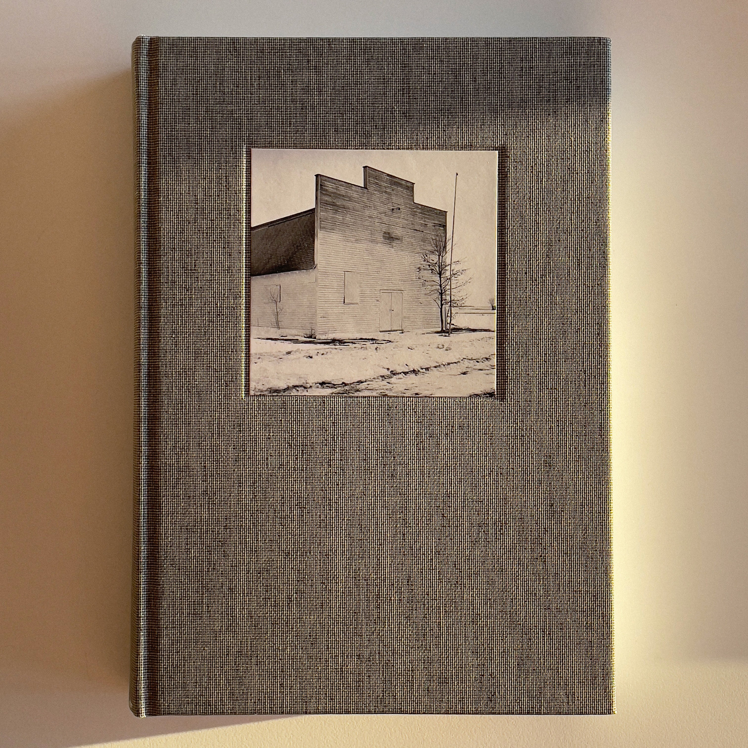 Фотокнижная библиотека Глеба Сергеева. Фотограф и исследователь фотографии из Санкт-Петербурга Елизавета Веприцкая