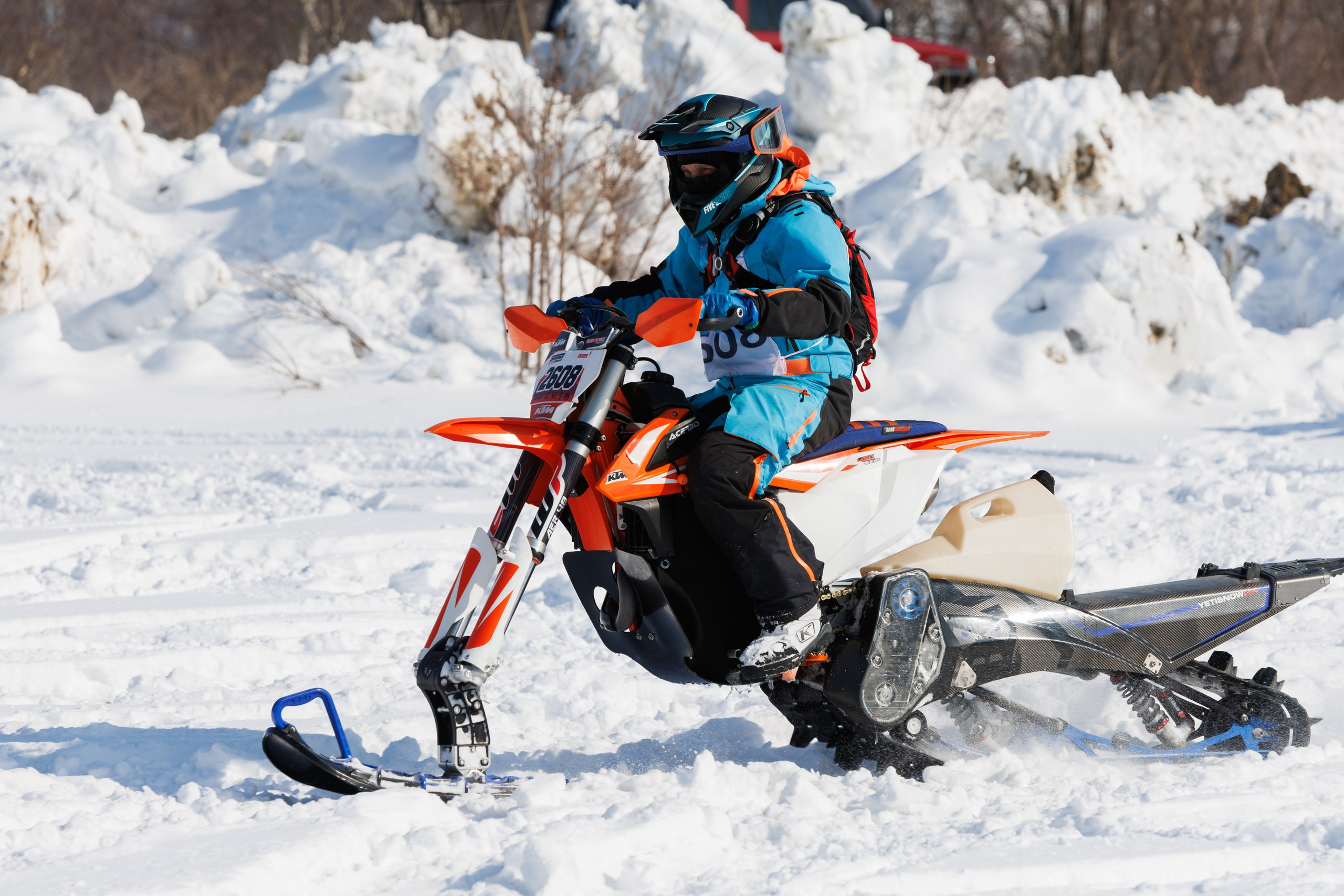 Чемпионат Экстрим Эндуро на сноубайках. Свадебный, семейный и репортажный фотограф в Южно-Сахалинске Артур Петросян