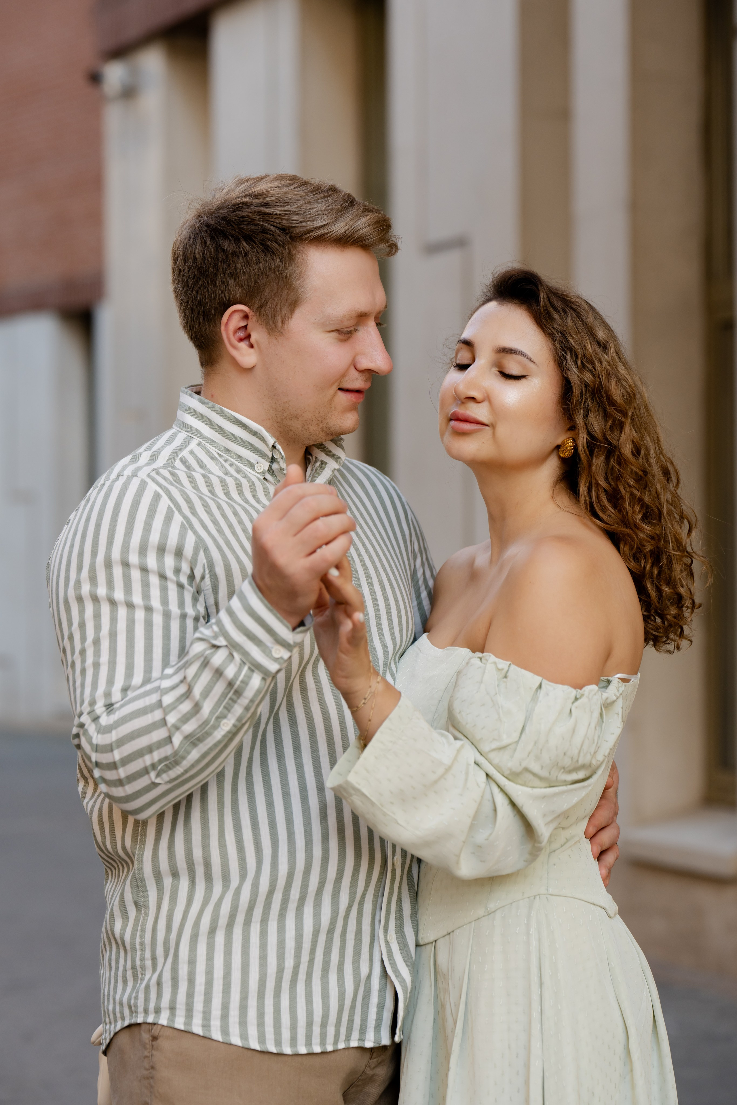 Влюбленная пара на фотосессии. Фотограф Москва.