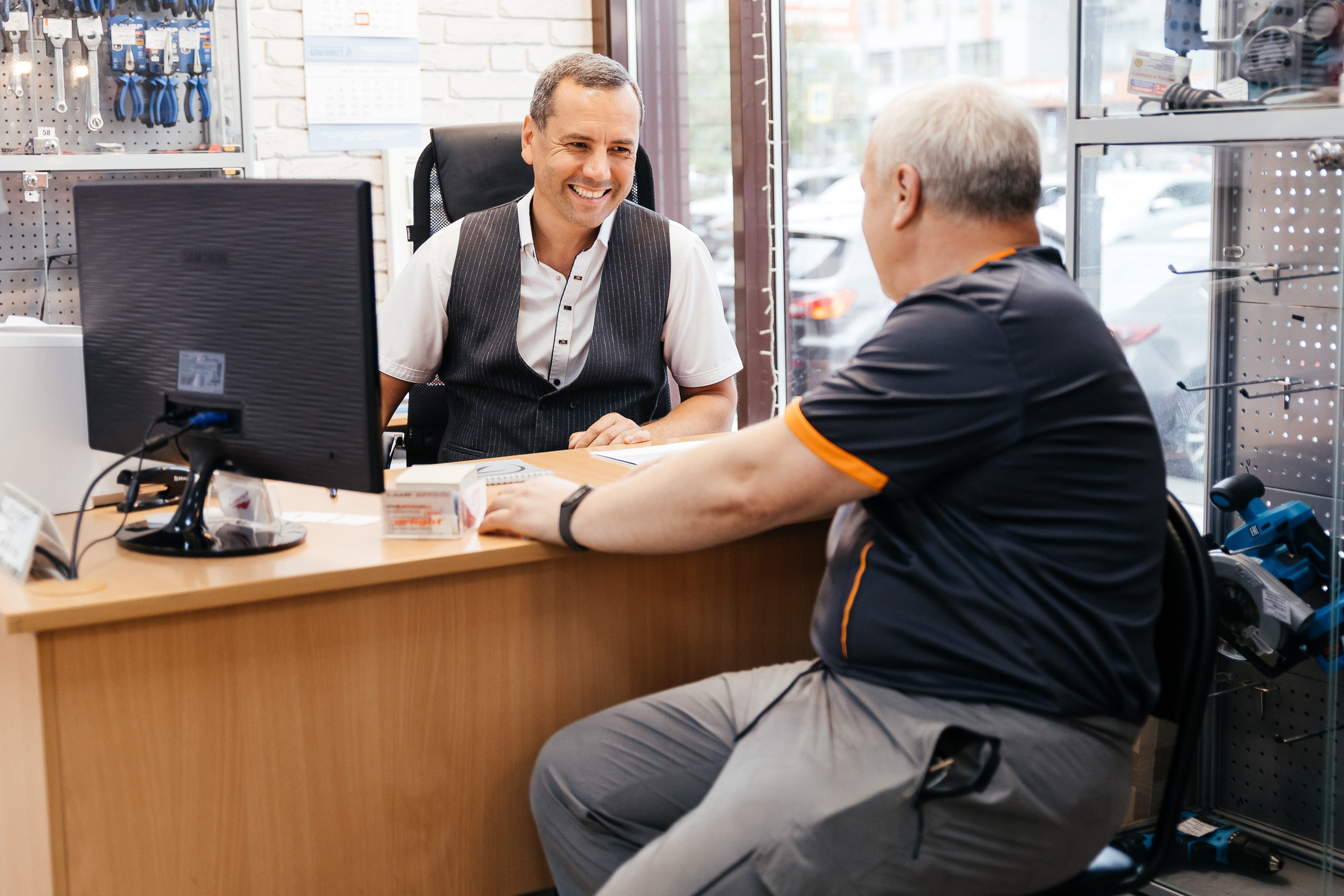 Сеть магазинов Электроцентр. Ваш самый лучший фотограф!