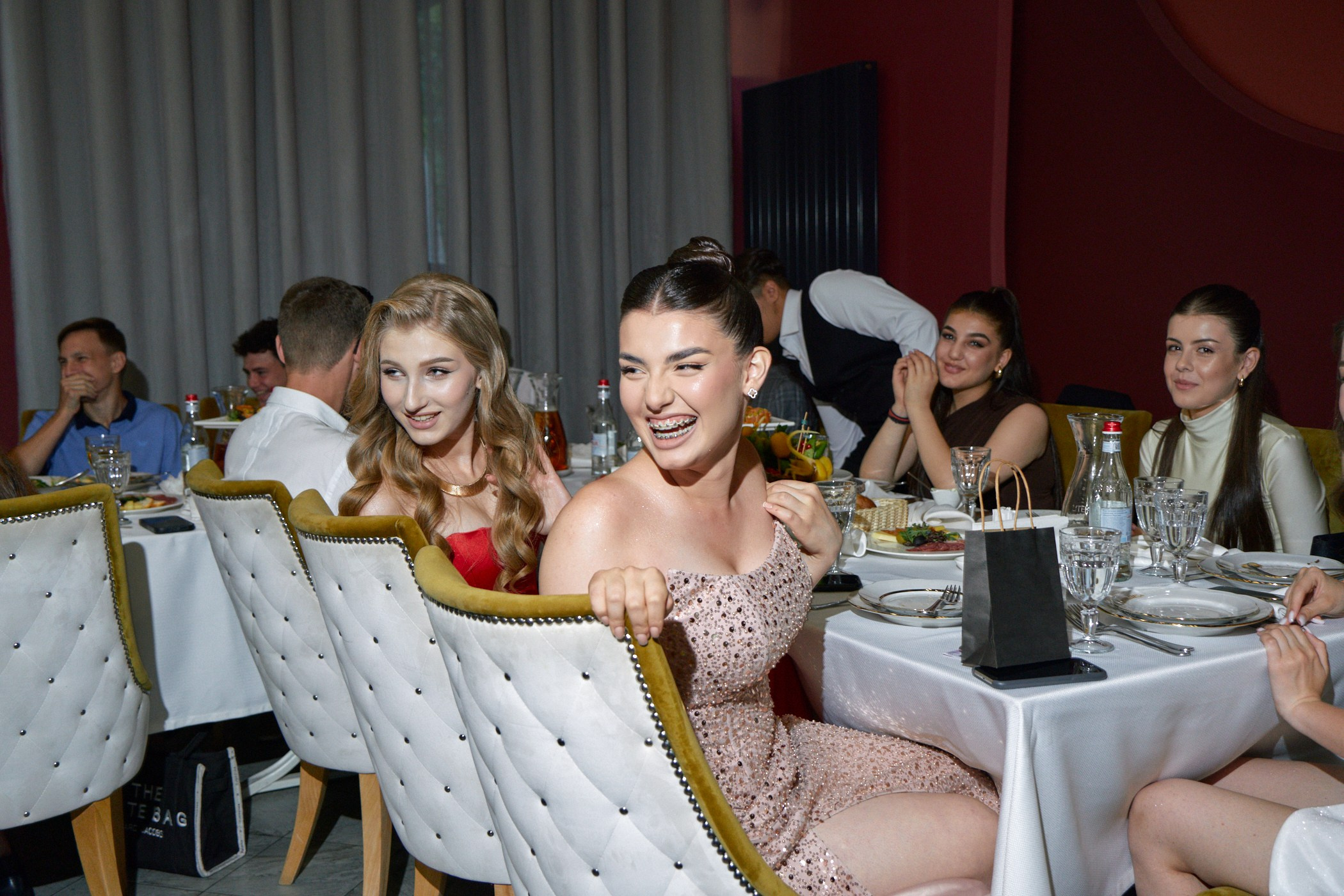 Фоторепортаж выпускного вечера. Профессиональный фотограф в Анапе Артем Ковальский