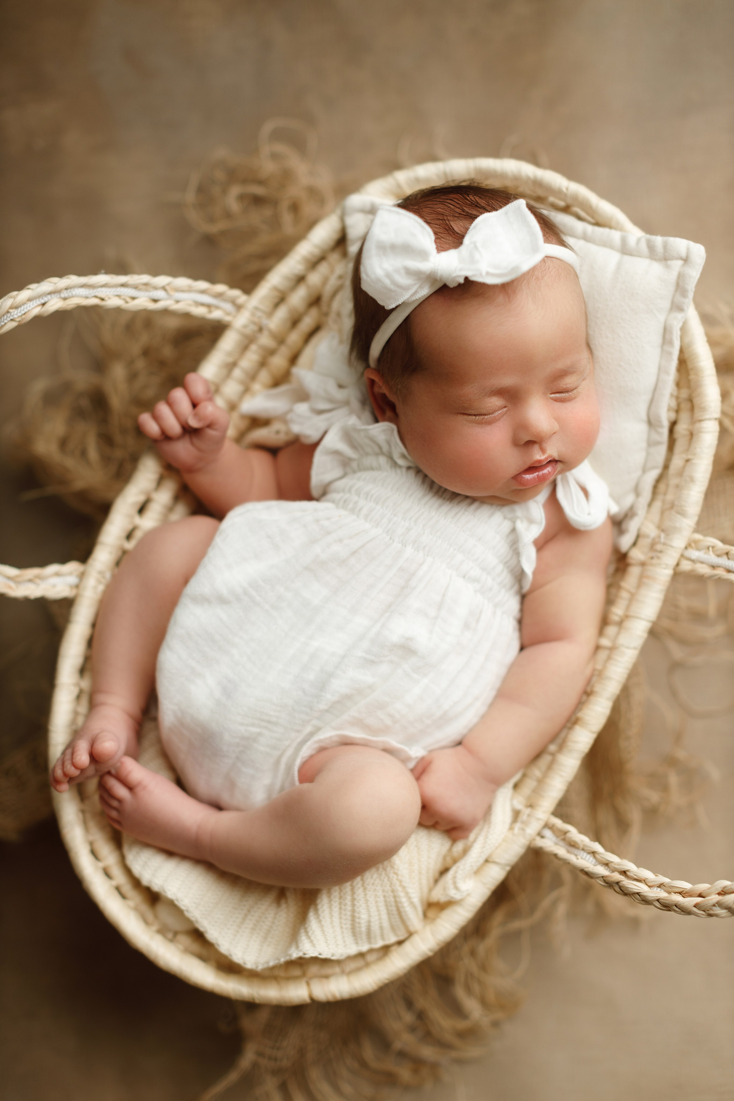 Новорожденные. Алена. Профессиональная детская и семейная фотостудия в Краснодаре