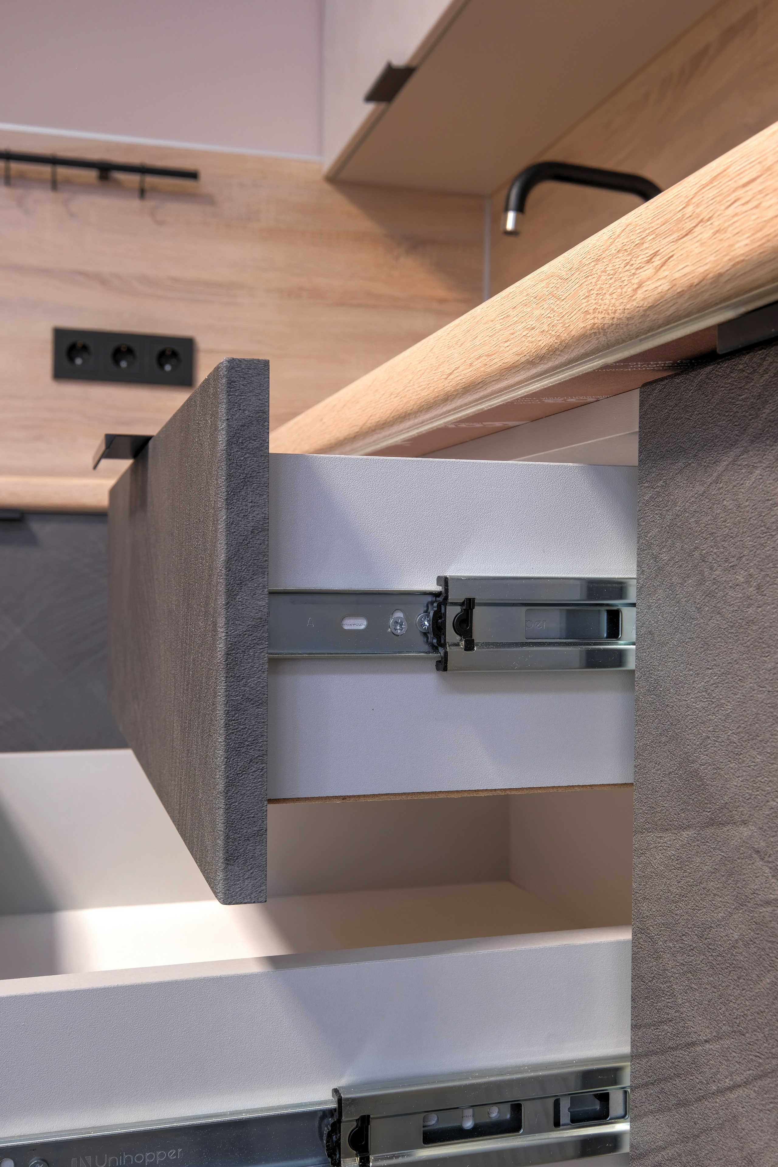 Съемка кухонного гарнитура после установки. Свадебный и репортажной фотограф Денис Ожигин в Краснодаре и Краснодарском крае