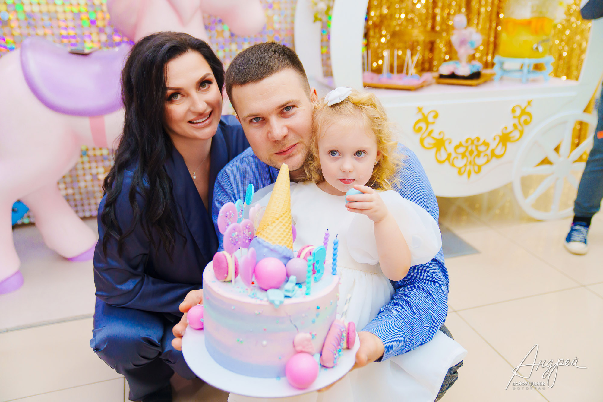 Каролине 3 года! Праздник в лофте Тайм студия. Свадебный и семейный фотограф в Ростове-на-Дону. Андрей Сайфутдинов