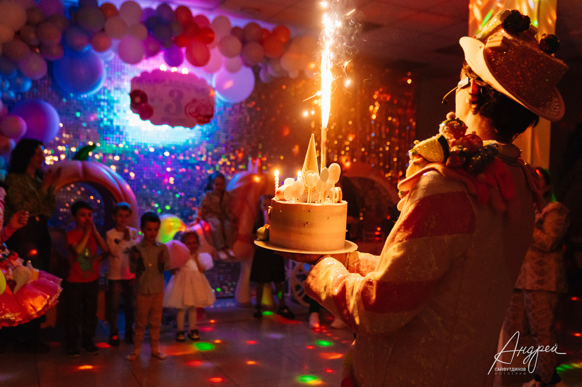 Каролине 3 года! Праздник в лофте Тайм студия. Свадебный и семейный фотограф в Ростове-на-Дону. Андрей Сайфутдинов