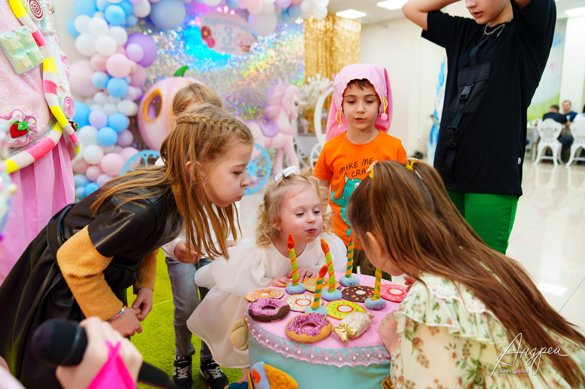 Каролине 3 года! Праздник в лофте Тайм студия. Свадебный и семейный фотограф в Ростове-на-Дону. Андрей Сайфутдинов