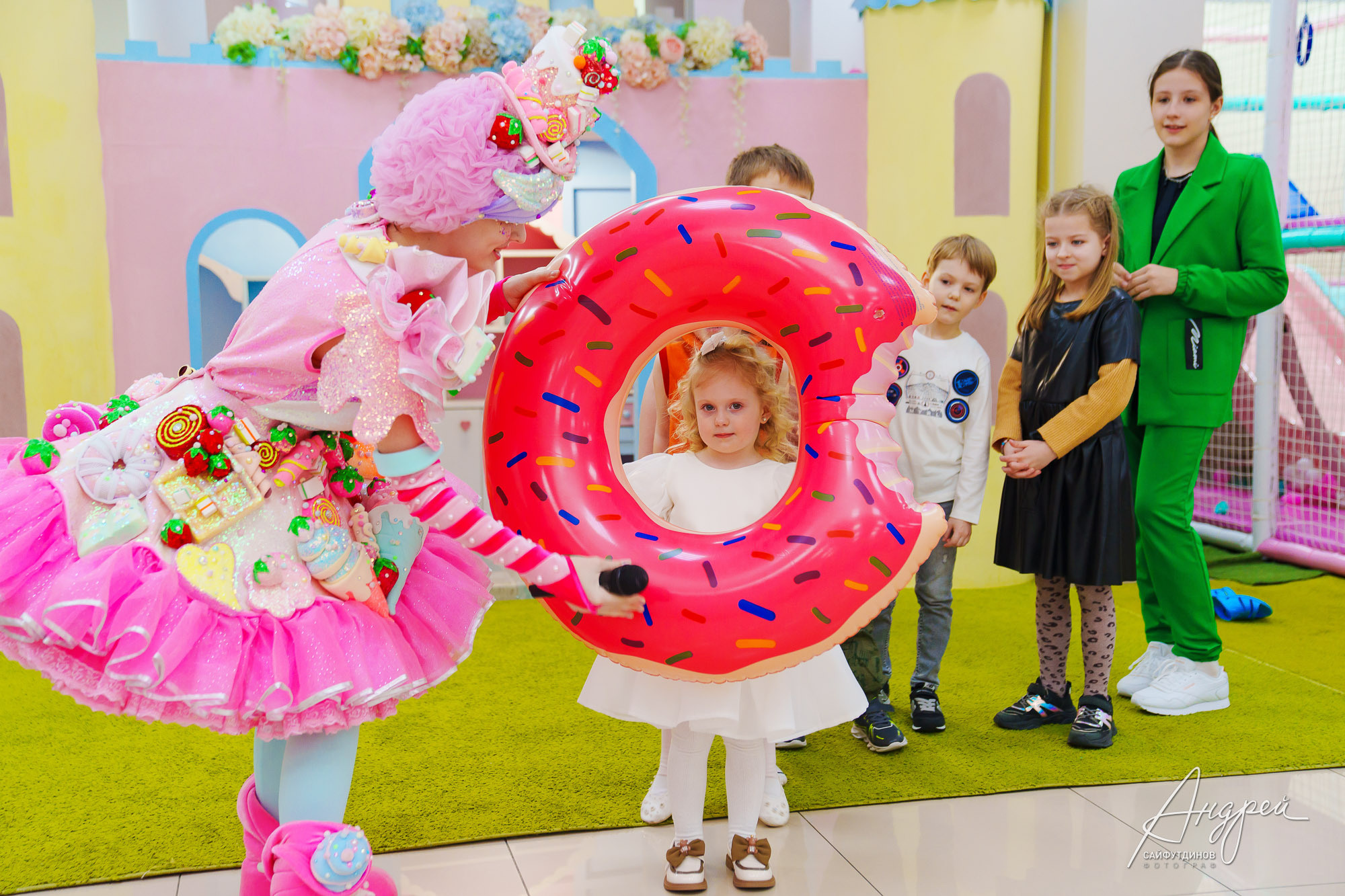 Каролине 3 года! Праздник в лофте Тайм студия. Свадебный и семейный фотограф в Ростове-на-Дону. Андрей Сайфутдинов