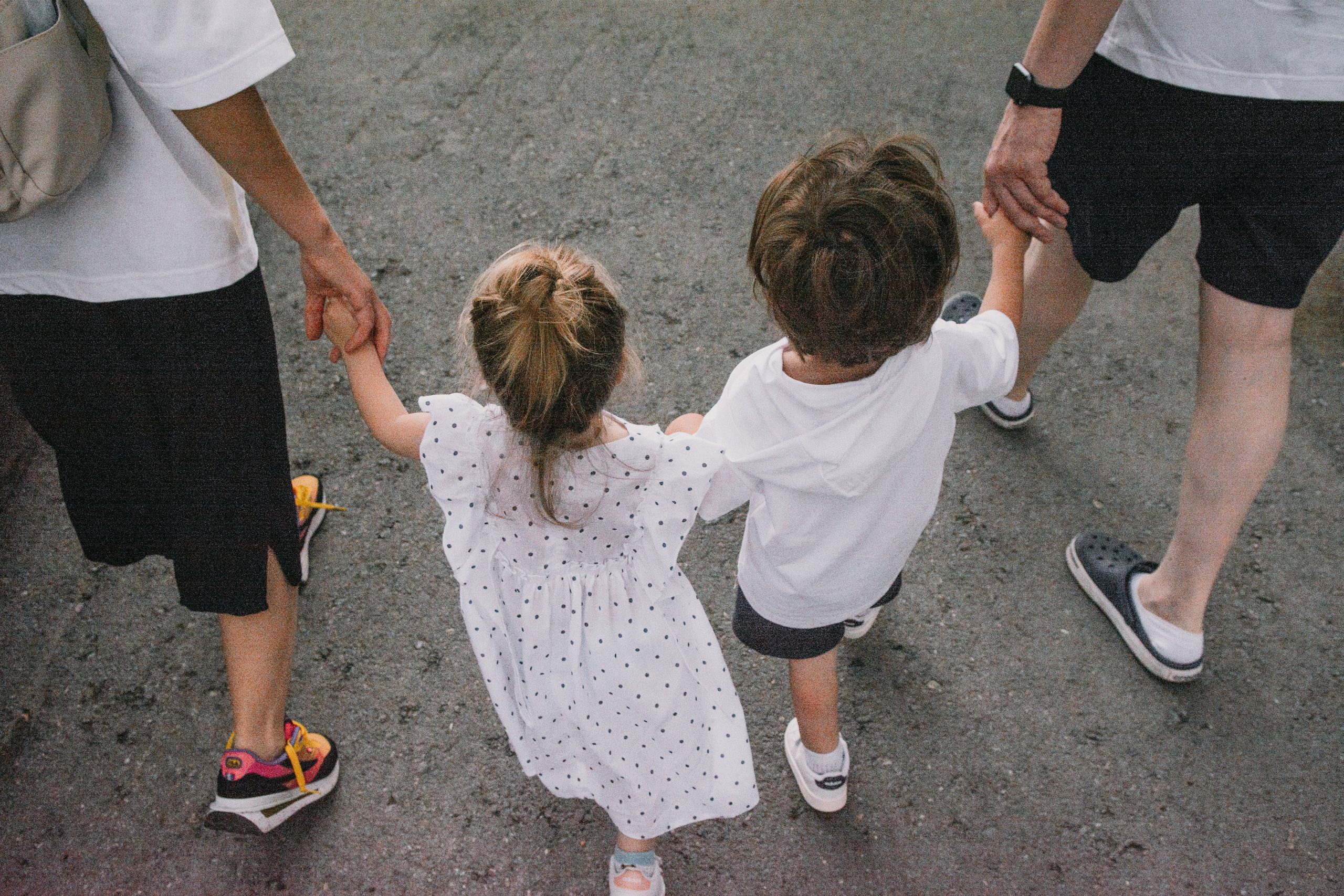 Малыши, вам сегодня уже ДВА годика!. Семейный фотограф в Екатеринбурге Всеволод и Марина Пономаревы
