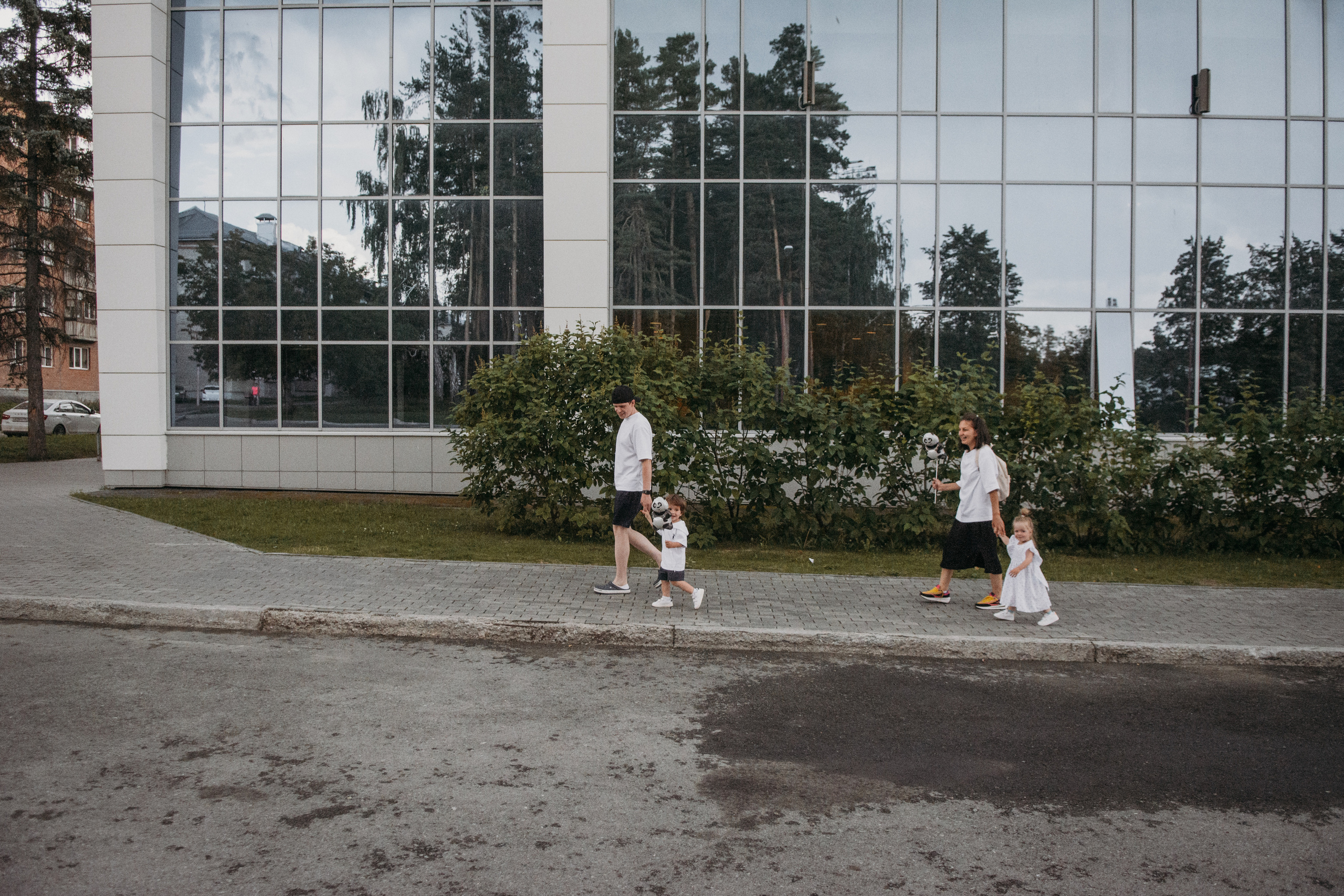 Малыши, вам сегодня уже ДВА годика!. Семейный фотограф в Екатеринбурге Всеволод и Марина Пономаревы