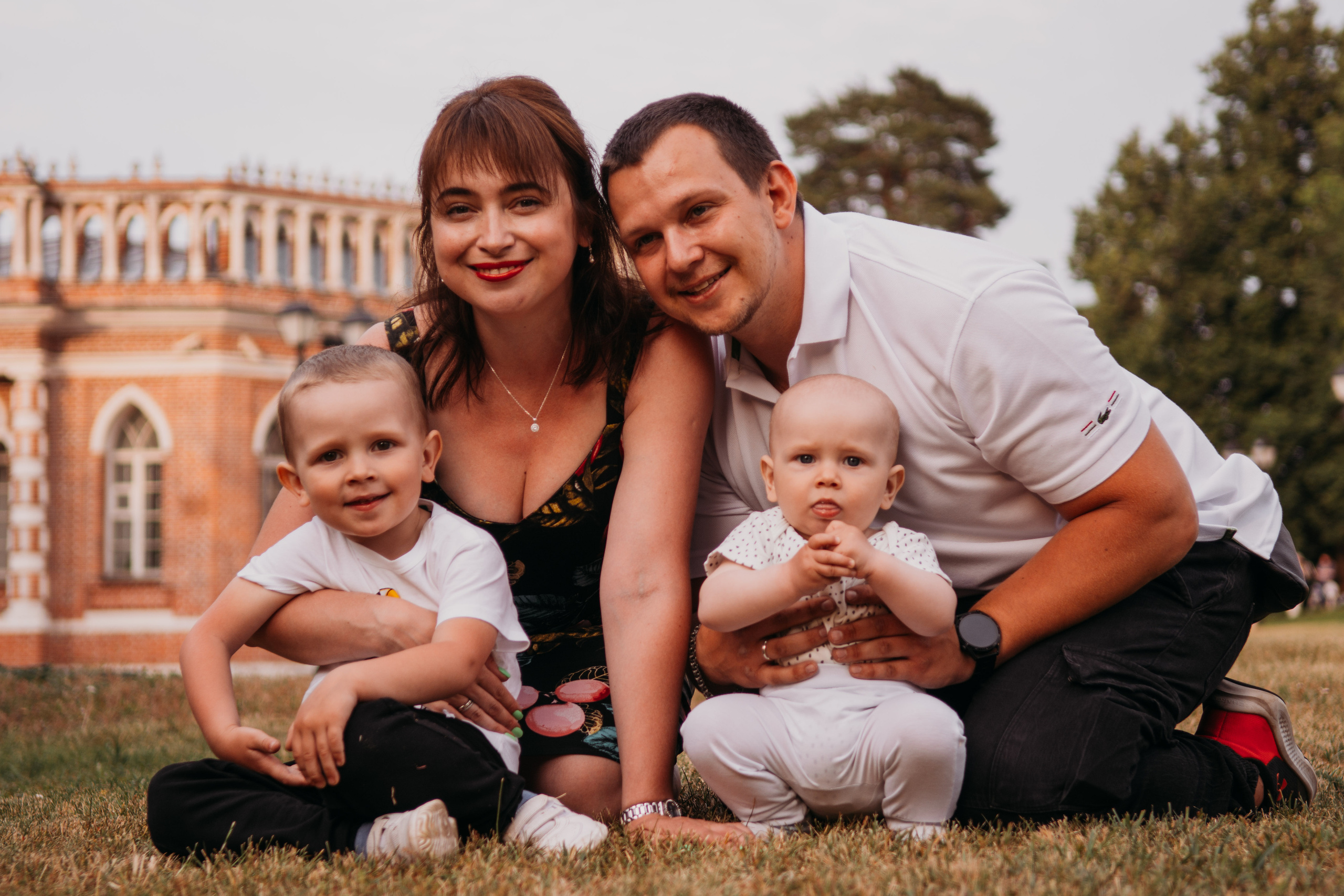 «Мы семья». Семейный фотограф в Екатеринбурге Всеволод и Марина Пономаревы