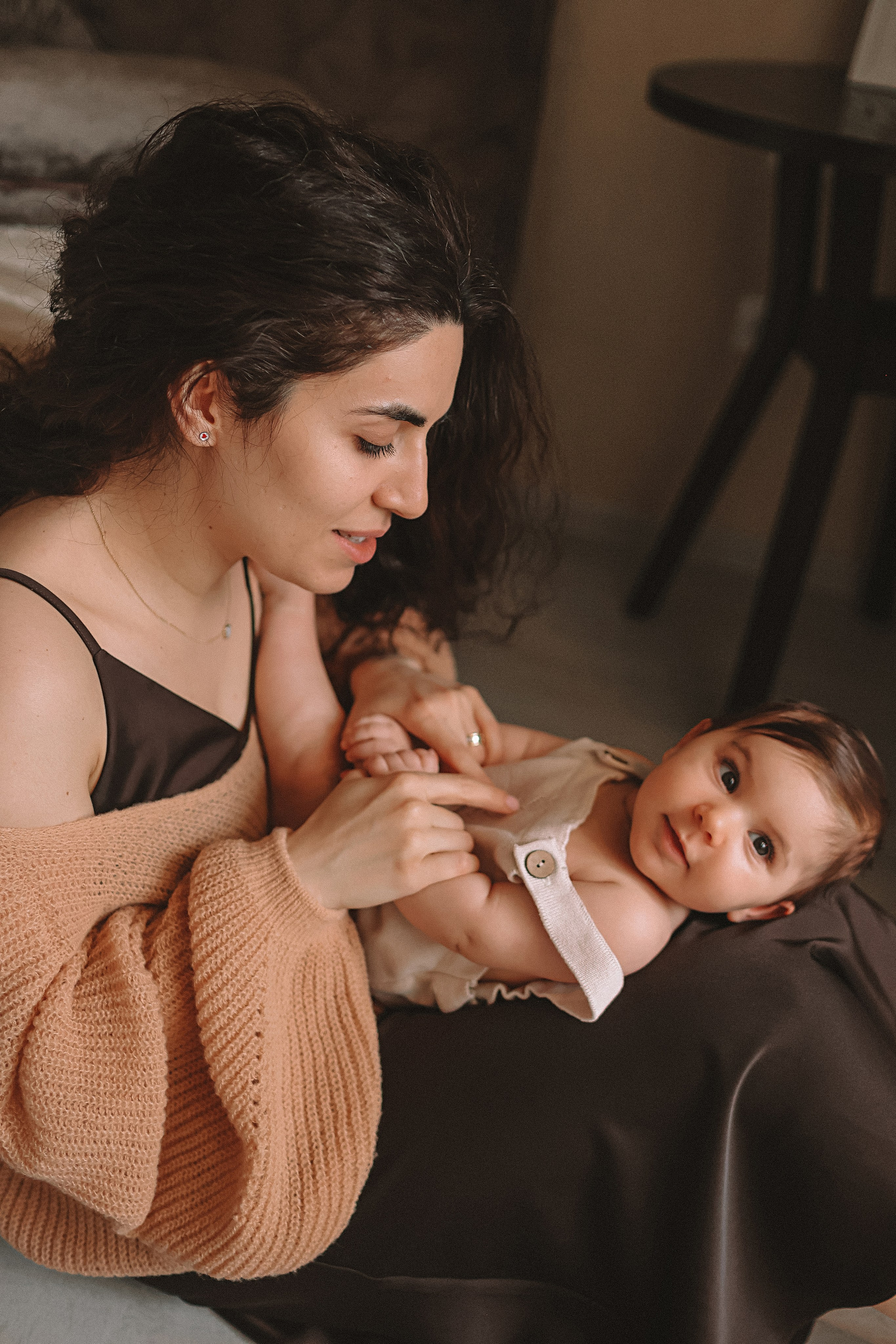 С малышкой. Семейный фотограф Тюмень, фотограф на роды Салмина Мария