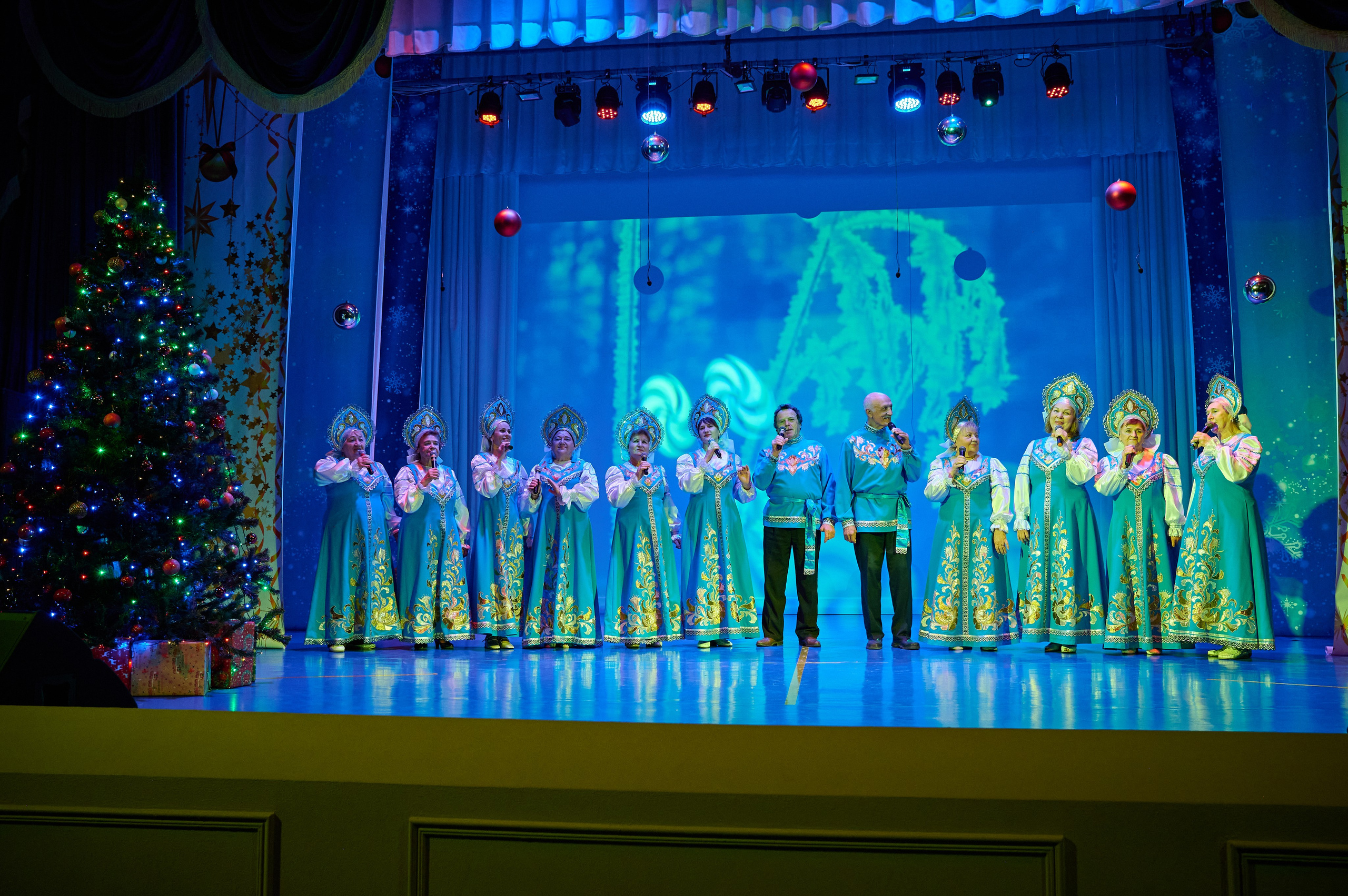 НГ концерт в Марьиной роще. Жизнь курорта Кабардинка в фотографиях