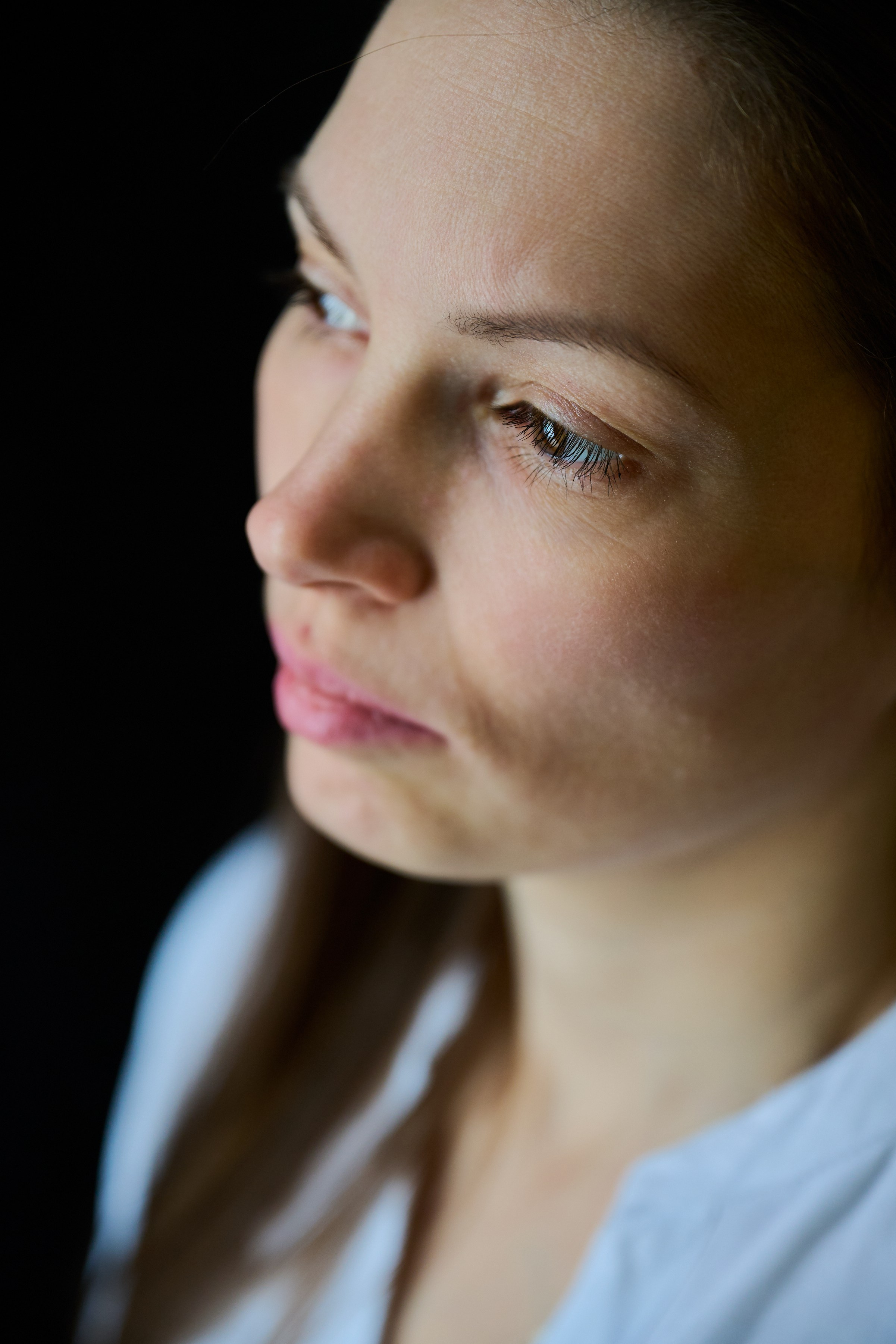 Анастасия. Тихая женская фотография — съёмка без ролей и позирования, где важнее состояние, чем образ