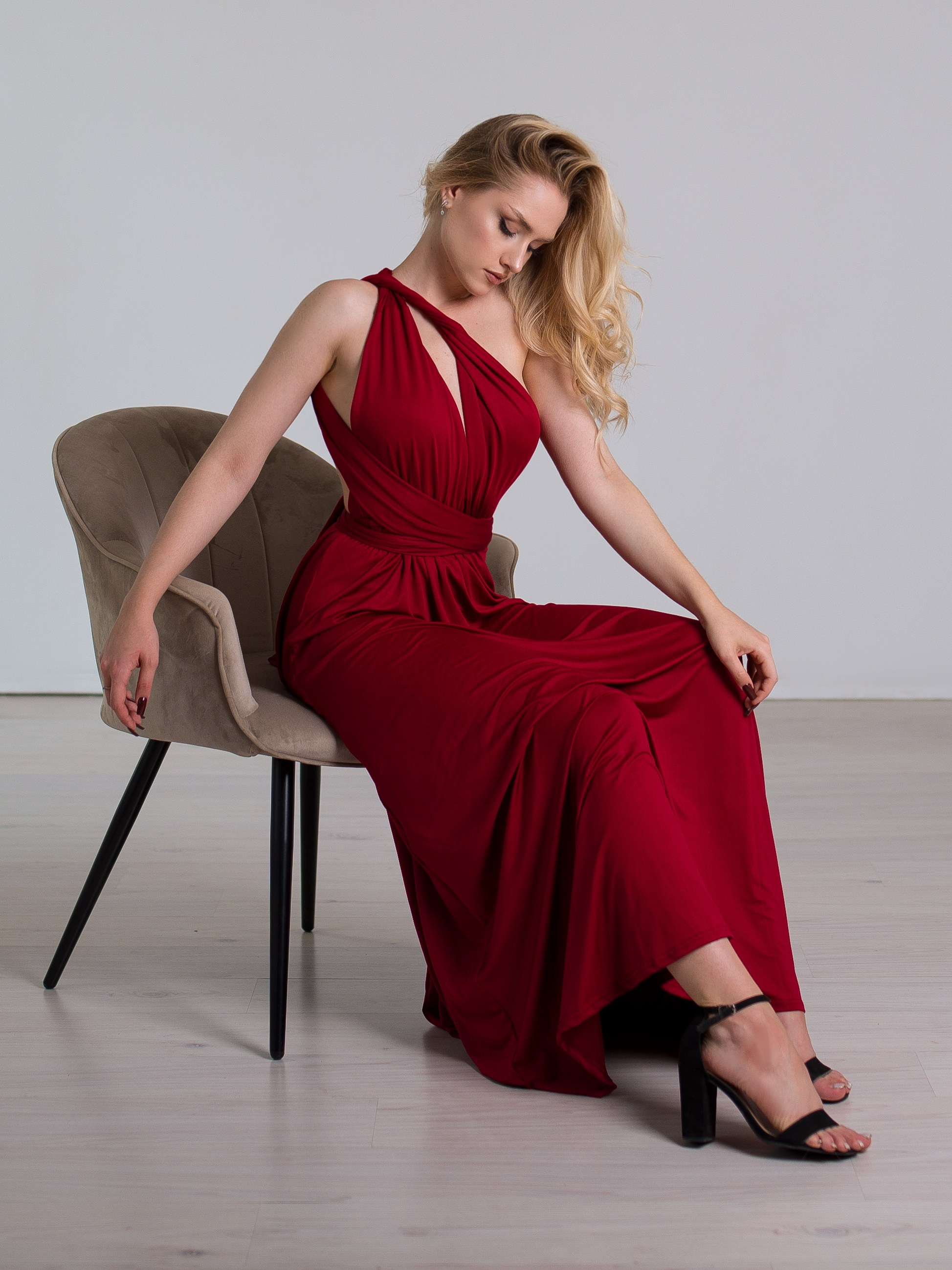 Прокат платья в винном цвете на выпускной в Севастополе