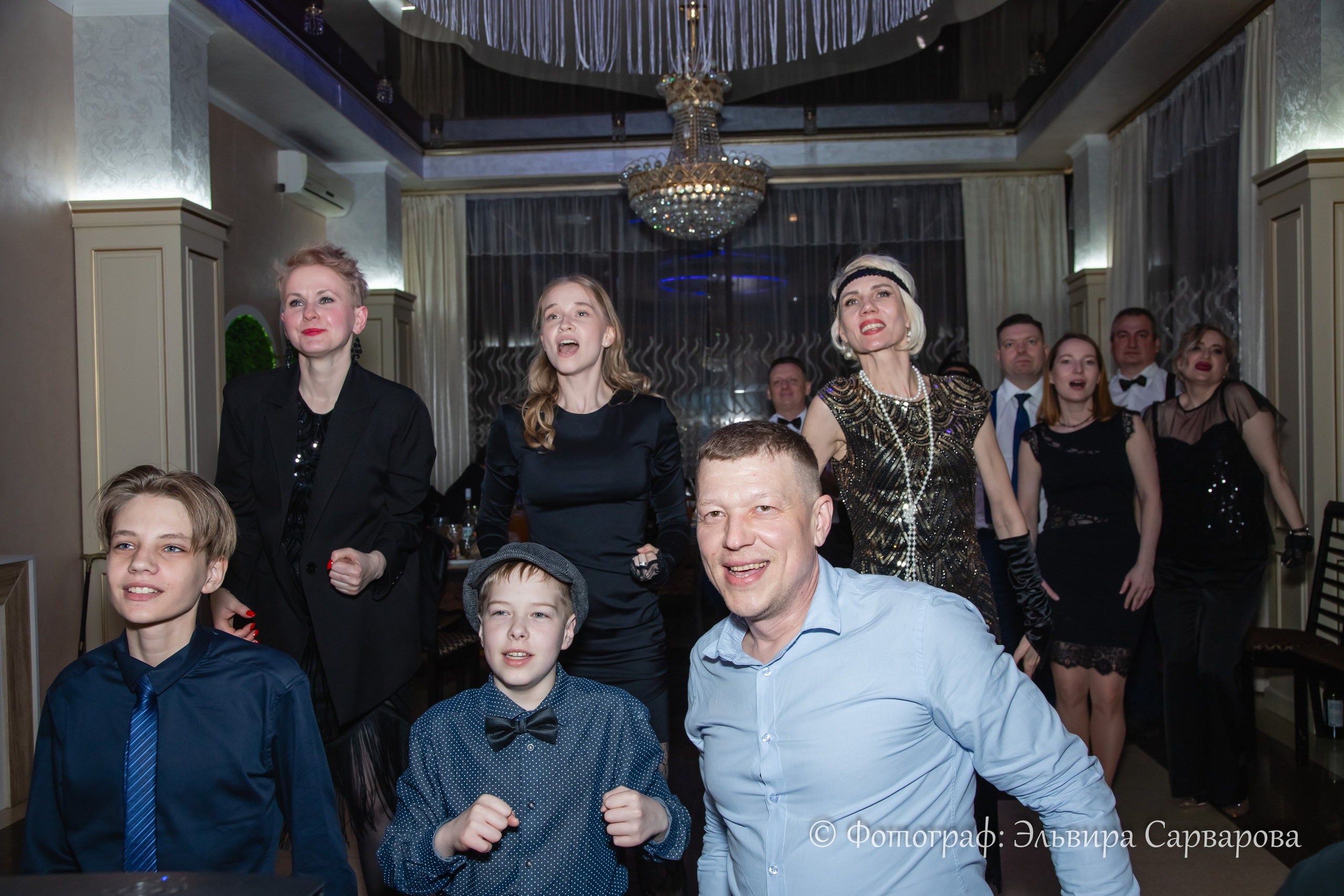 Гангстерская вечеринка в стиле 1920-х. Репортажный Фотограф